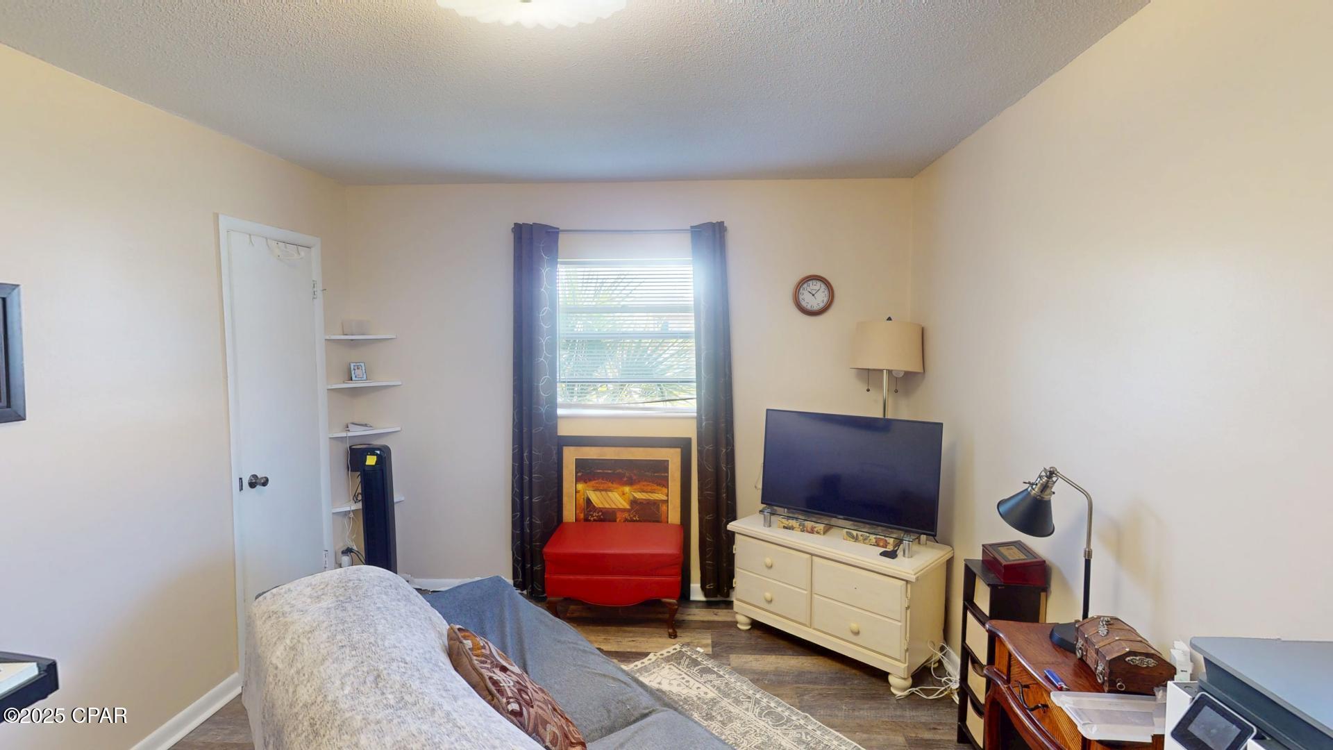 Shoreline Properties#1 - Residential