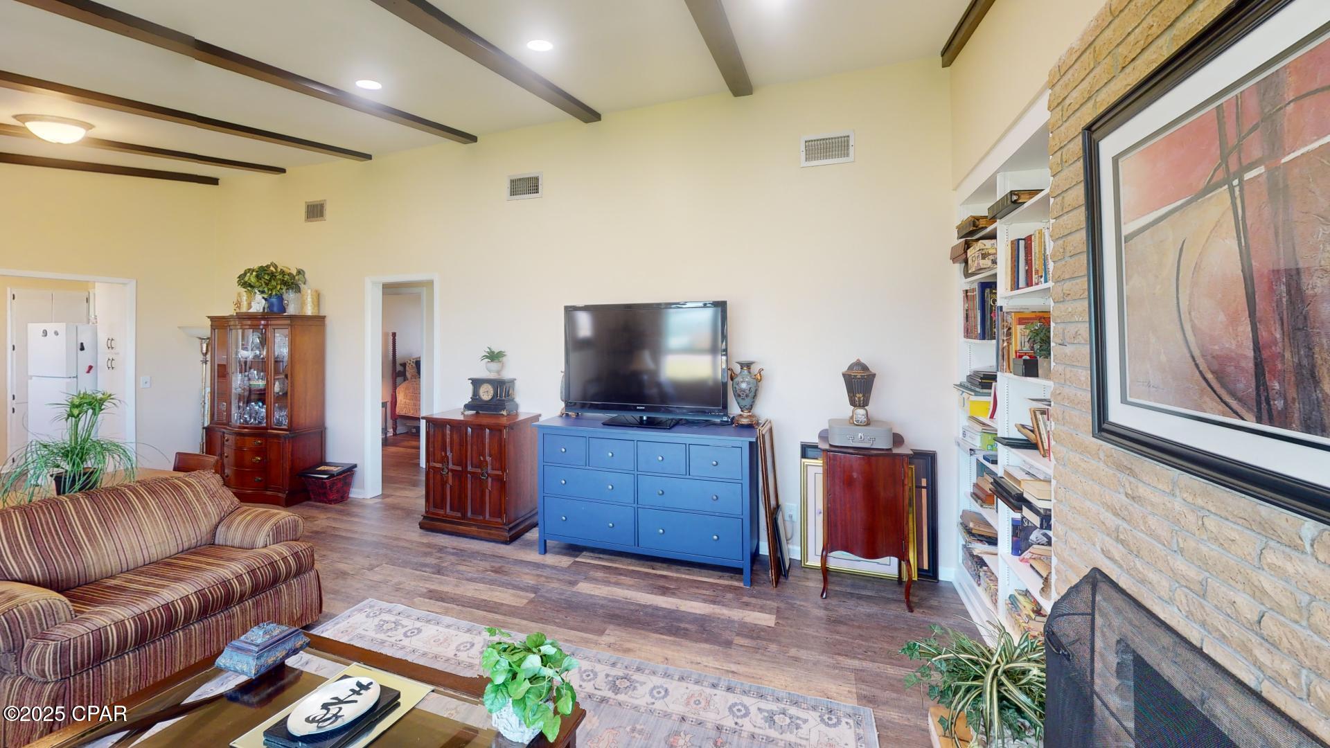 Shoreline Properties#1 - Residential