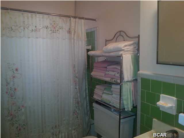 Hentz 1st Add Unit B - Residential