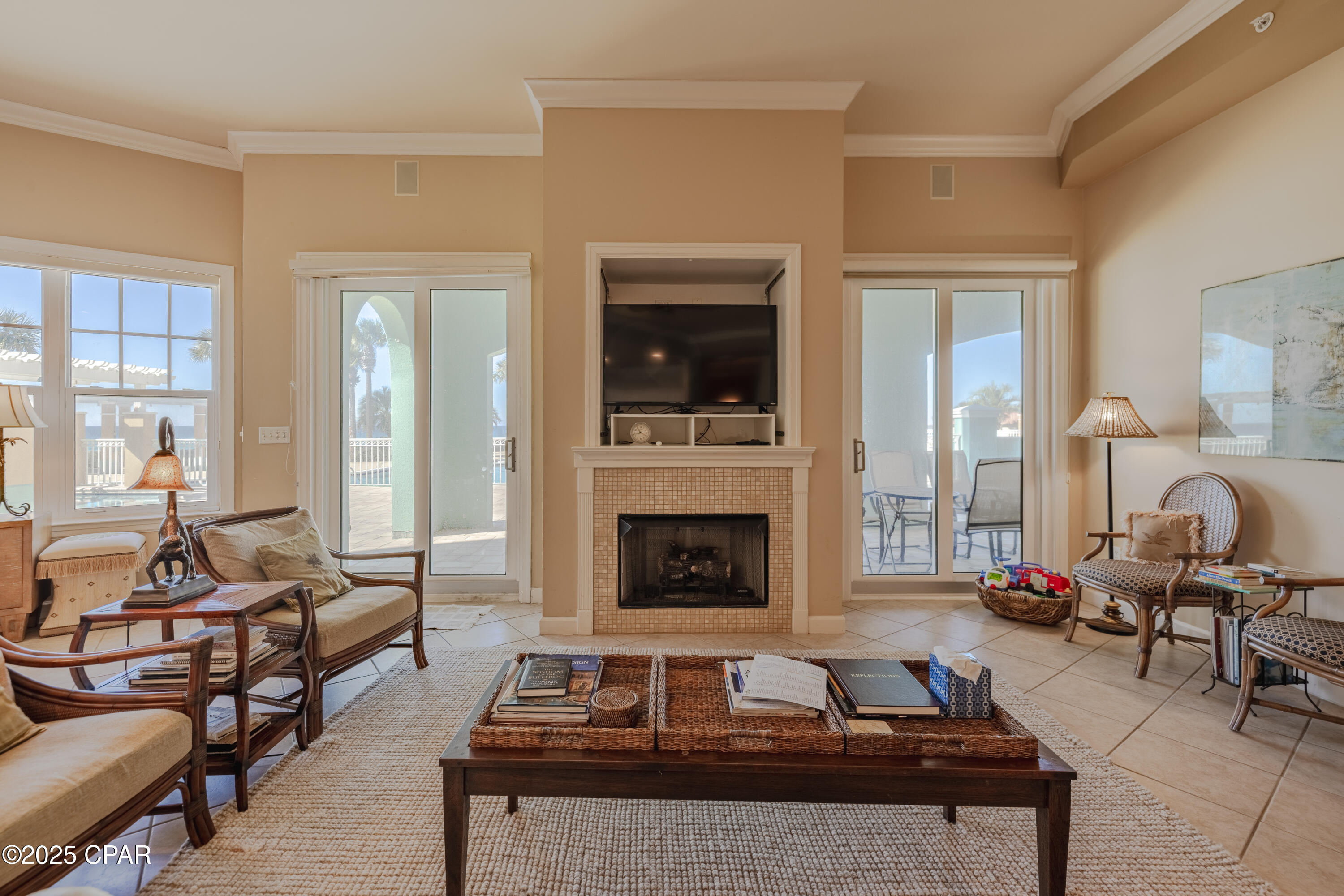 En Soleil Condo - Residential