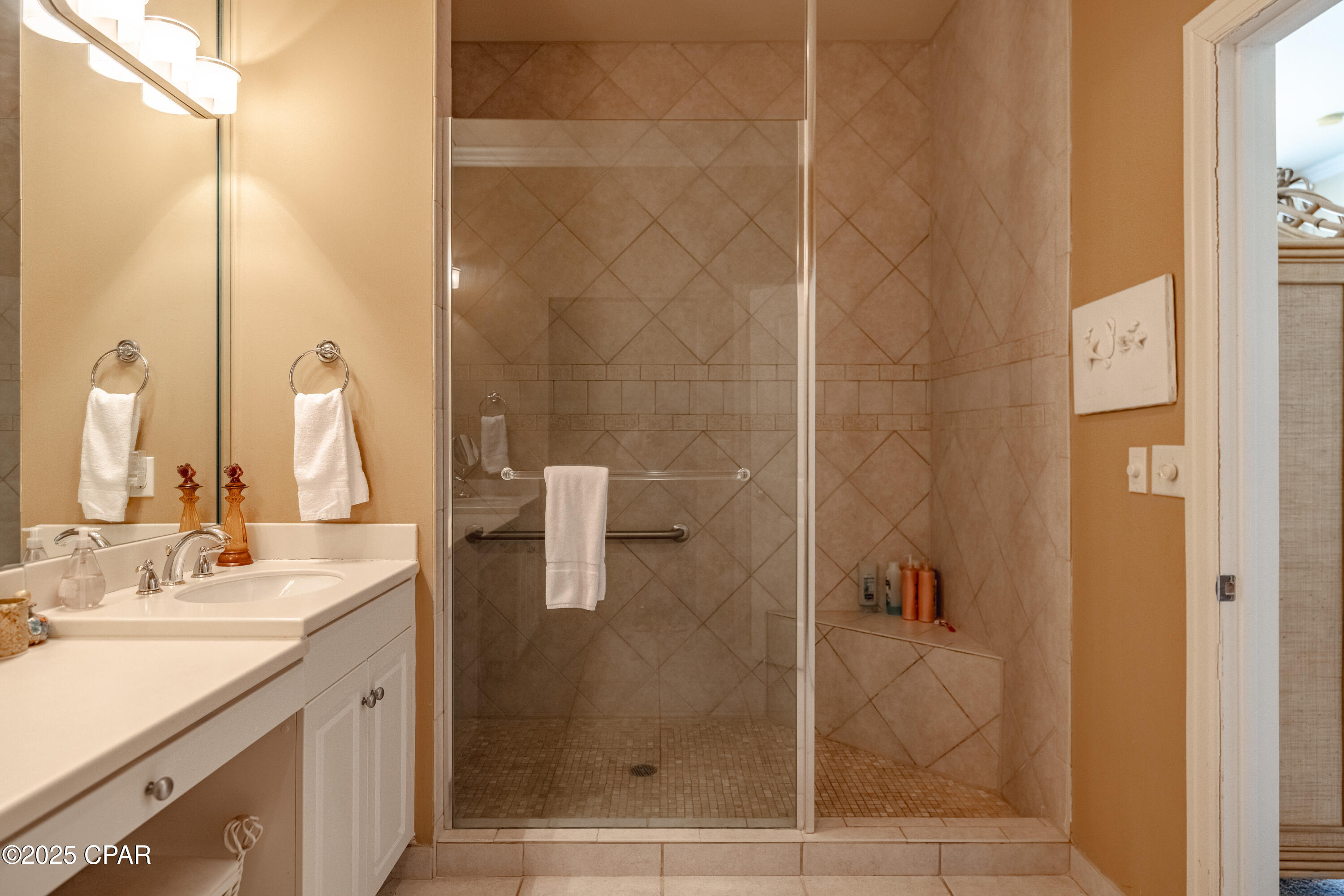 En Soleil Condo - Residential