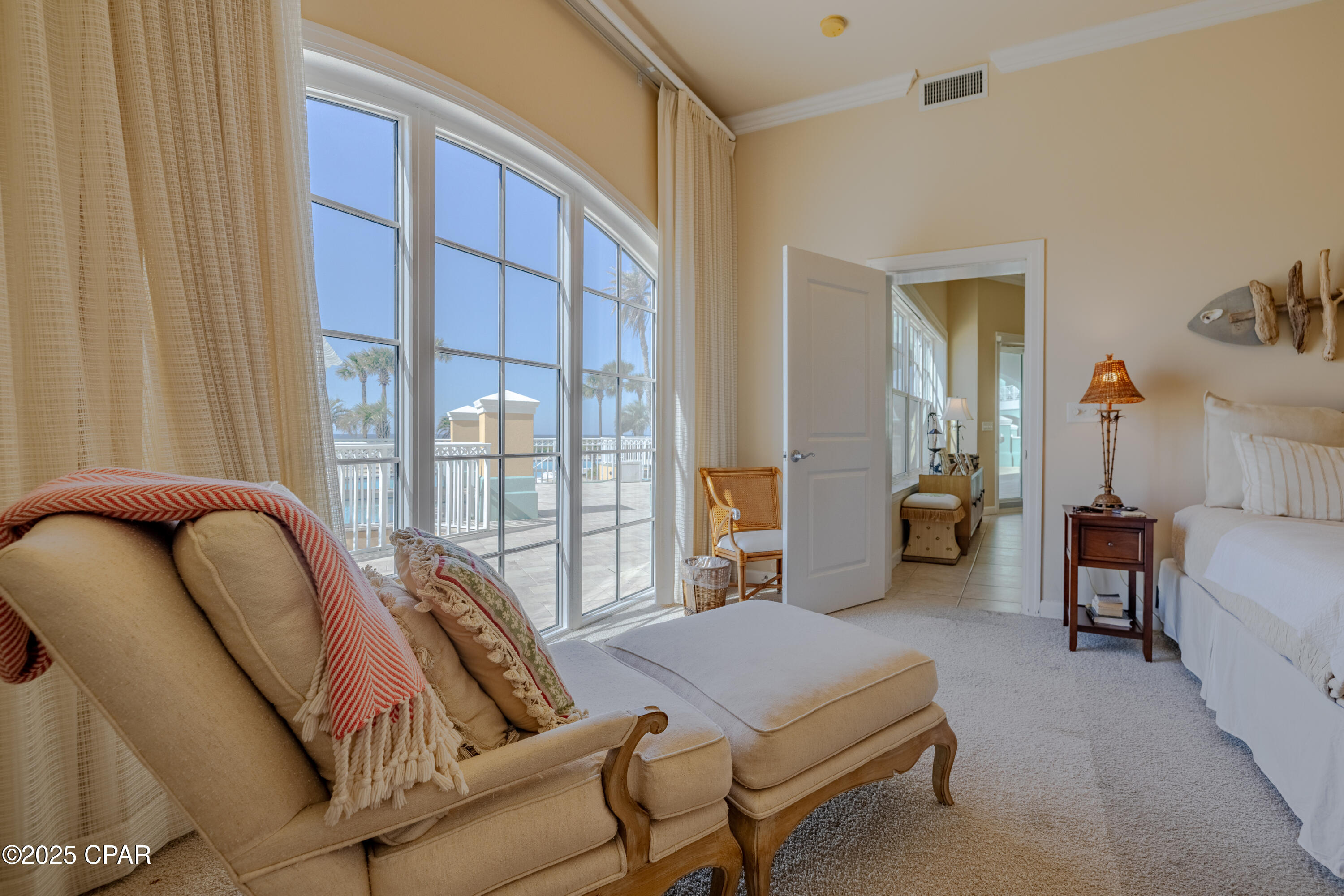 En Soleil Condo - Residential