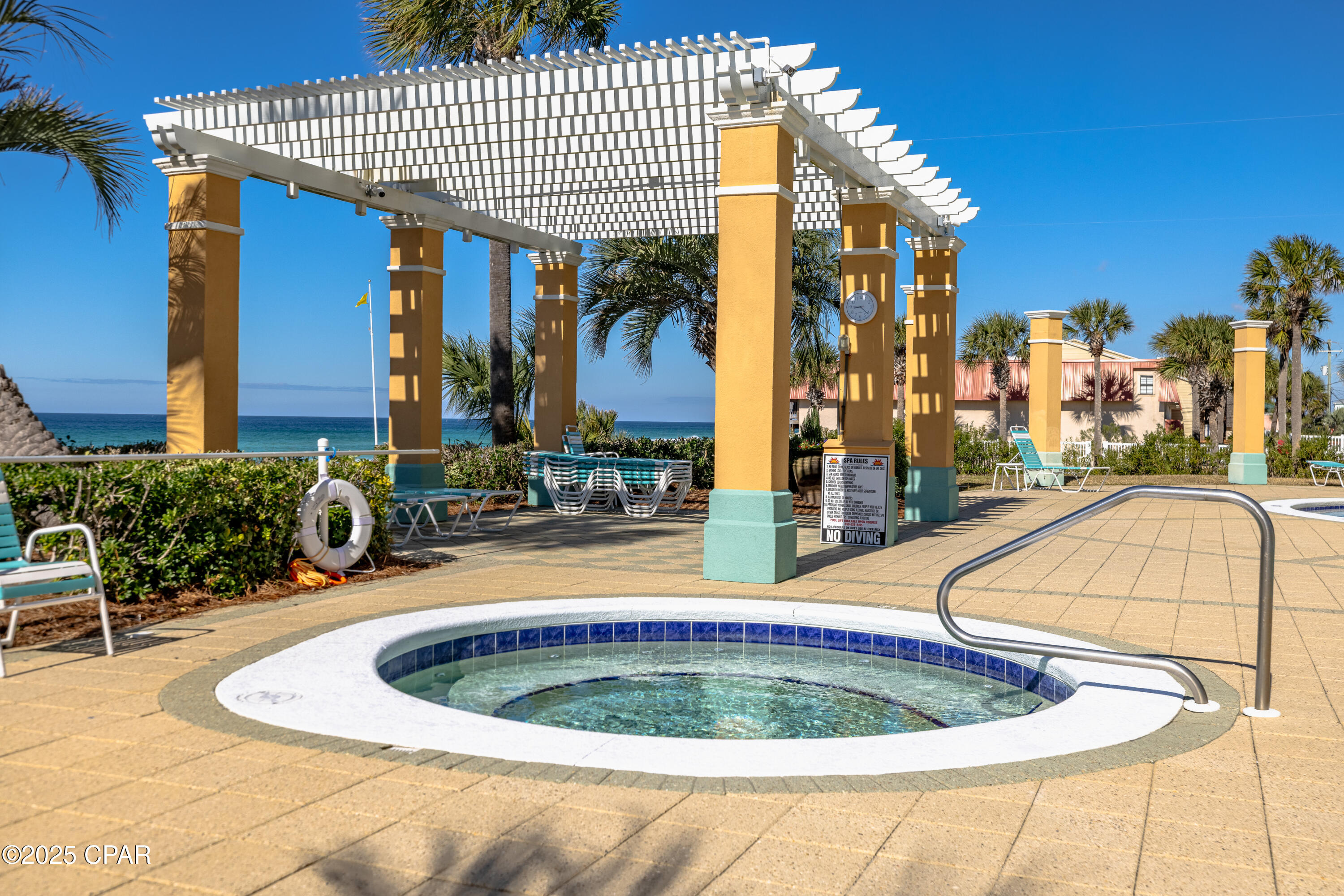 En Soleil Condo - Residential