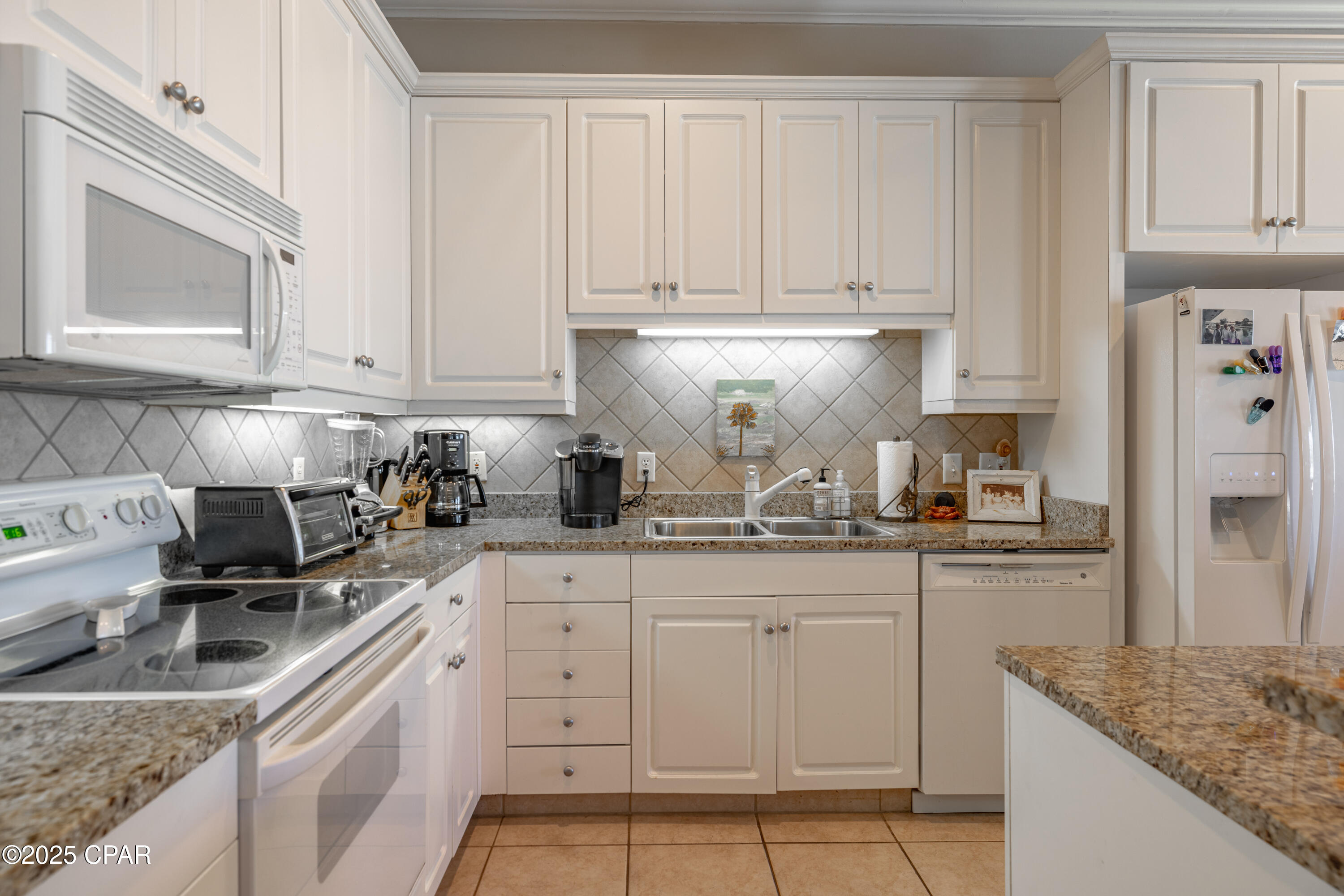 En Soleil Condo - Residential