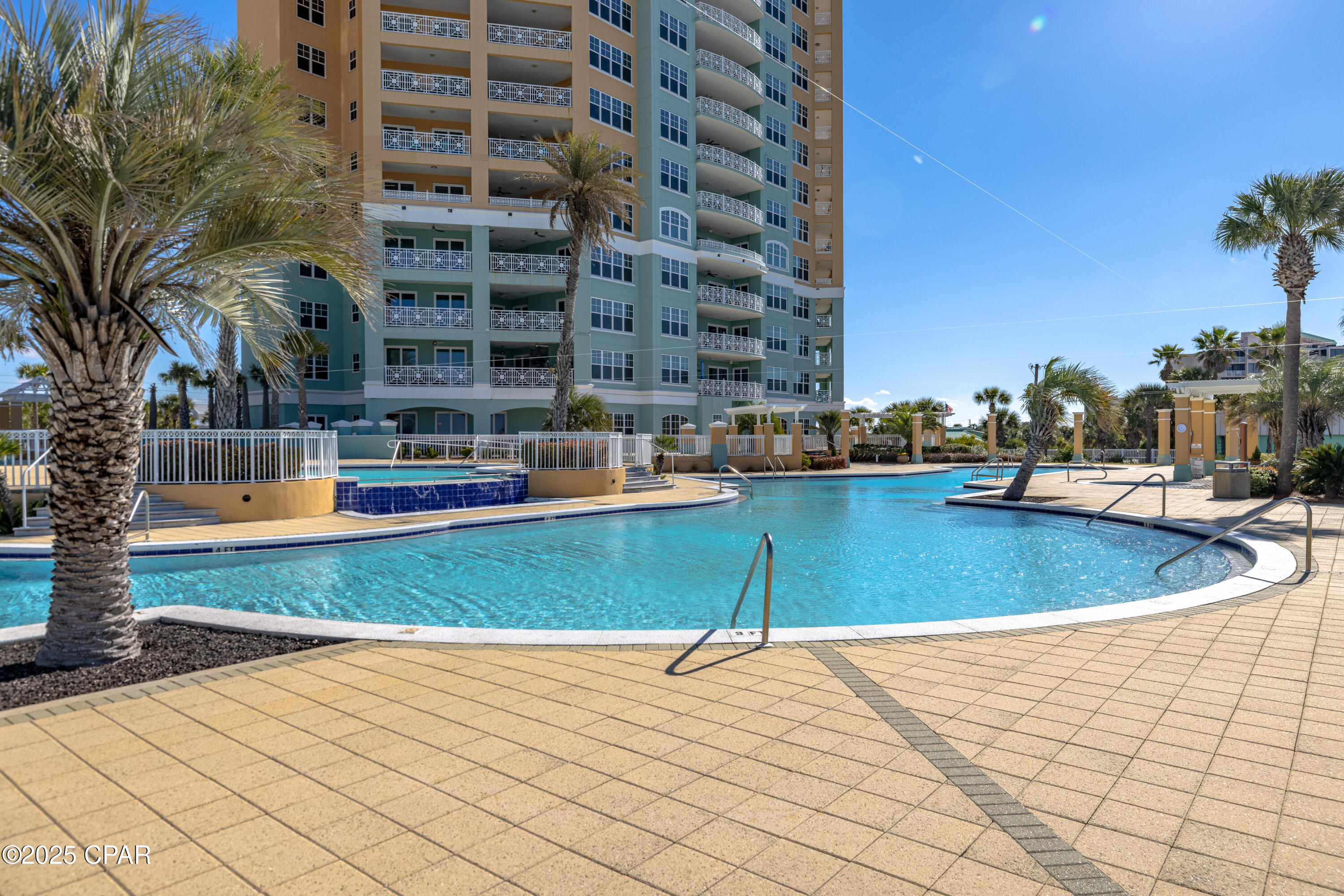 En Soleil Condo - Residential