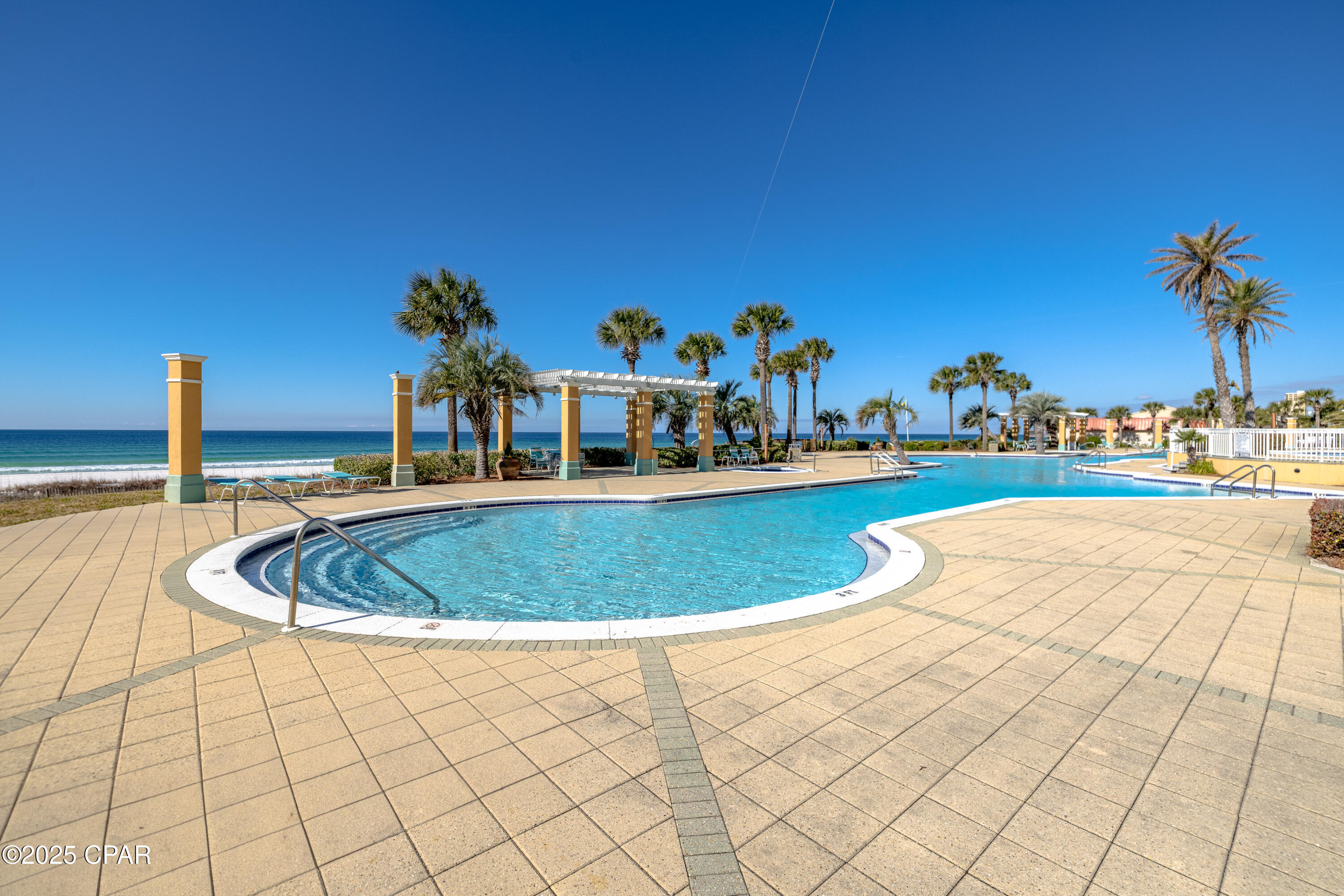 En Soleil Condo - Residential