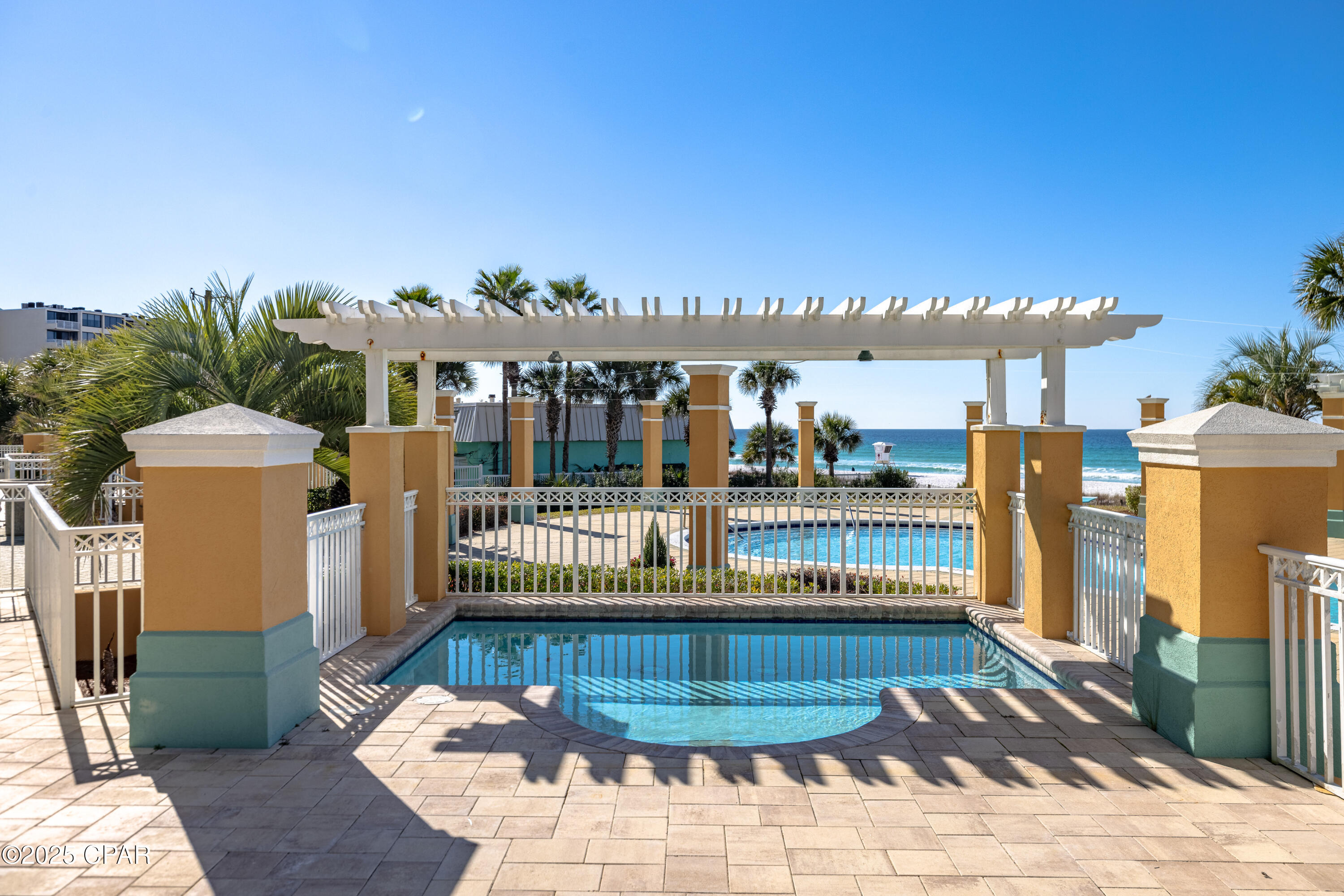 En Soleil Condo - Residential