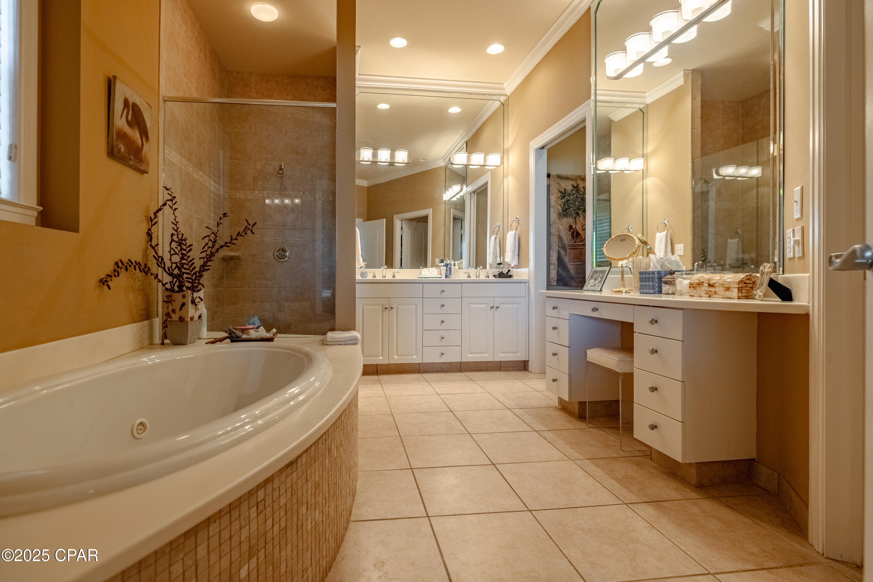 En Soleil Condo - Residential