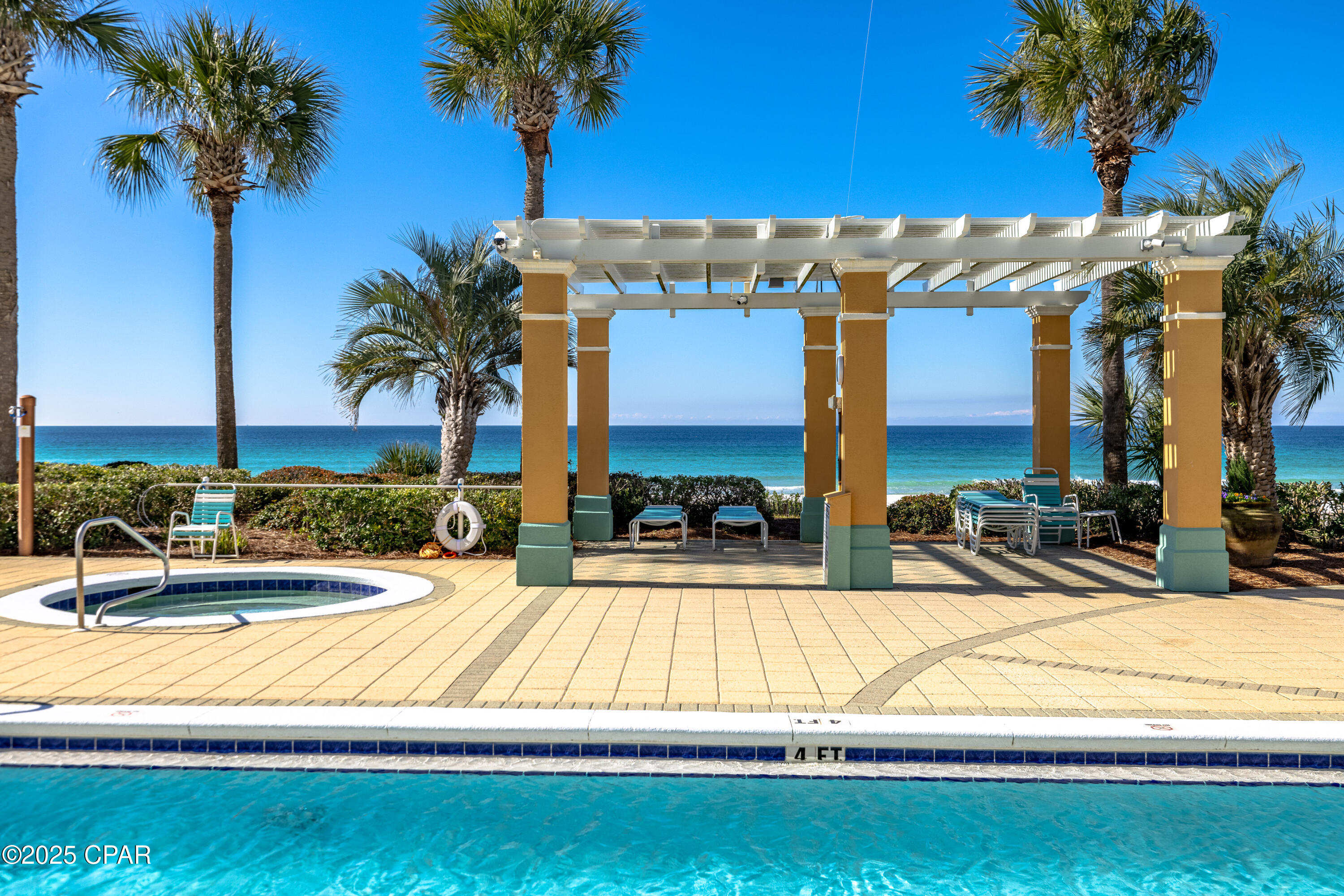 En Soleil Condo - Residential