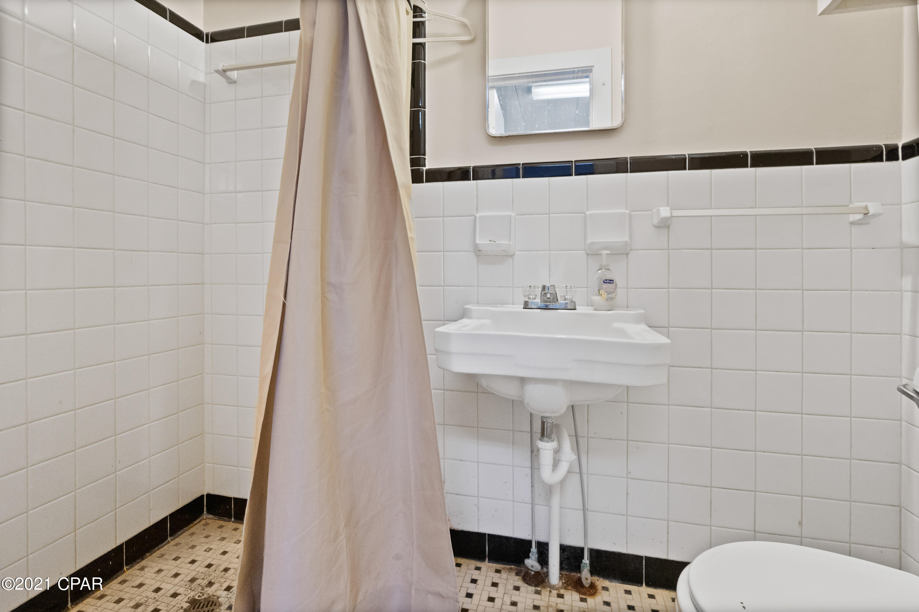 [No Recorded Subdiv] - Commercial Sale