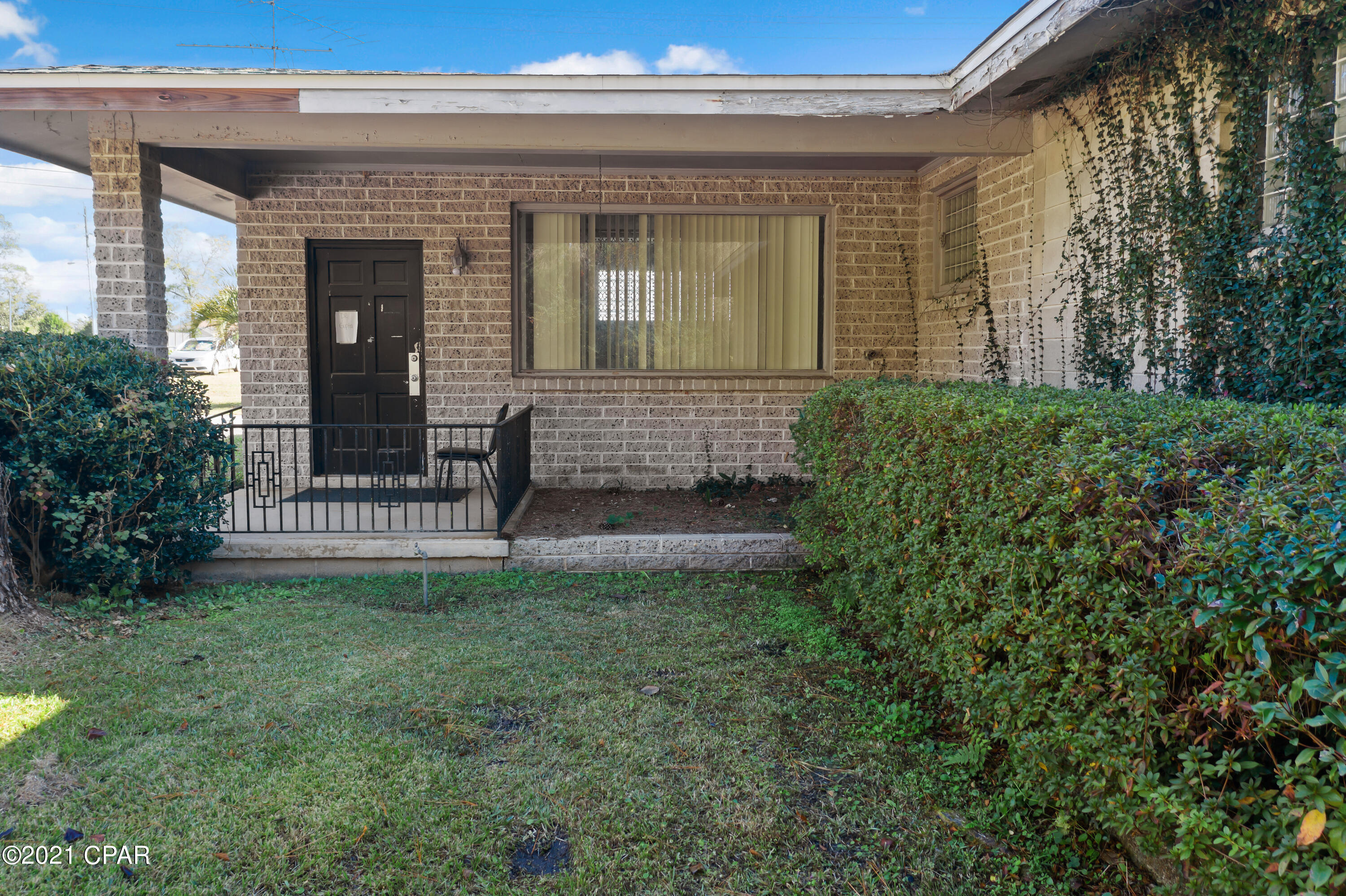 [No Recorded Subdiv] - Commercial Sale