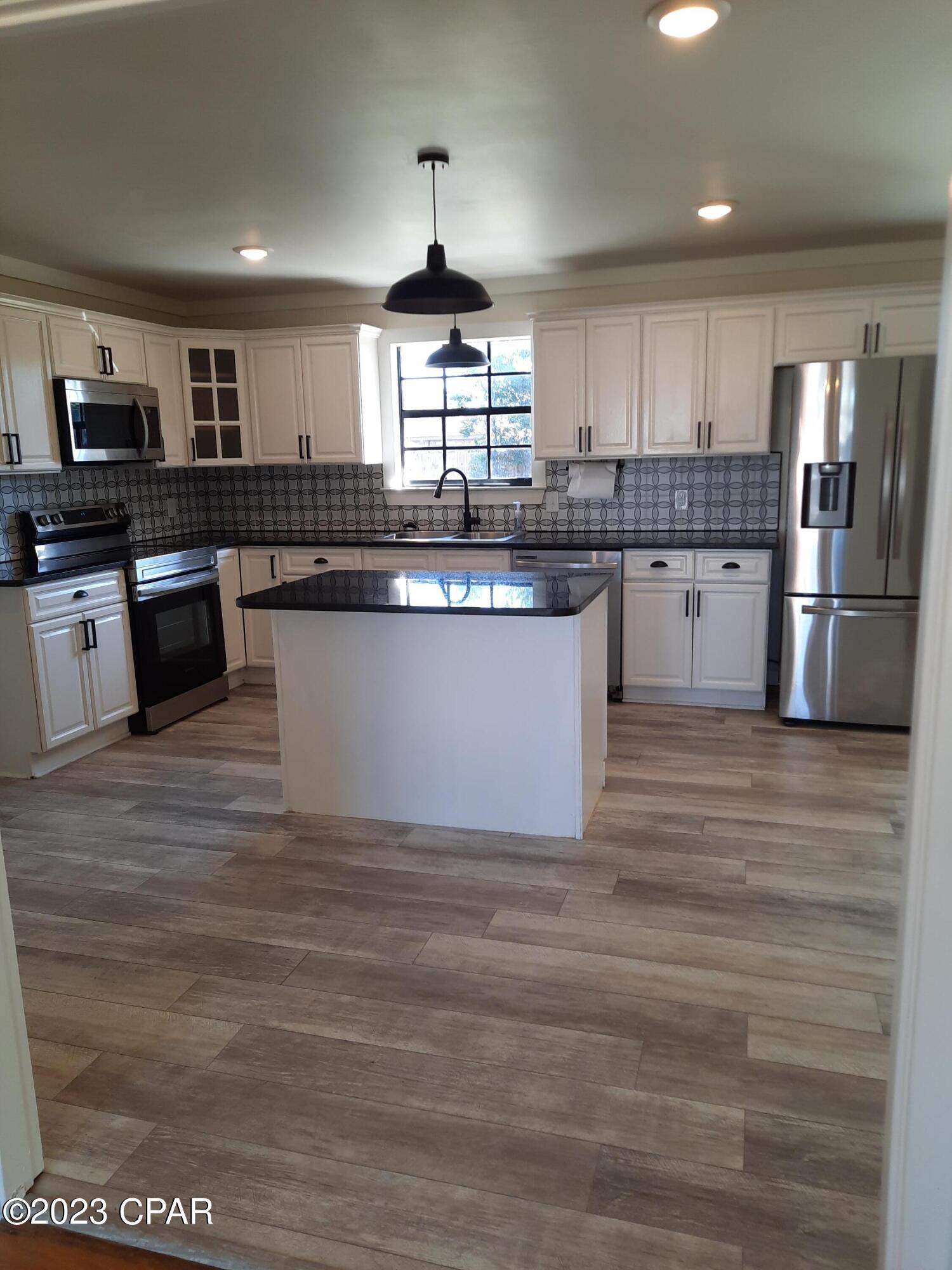 Kendrick Manor - Residential