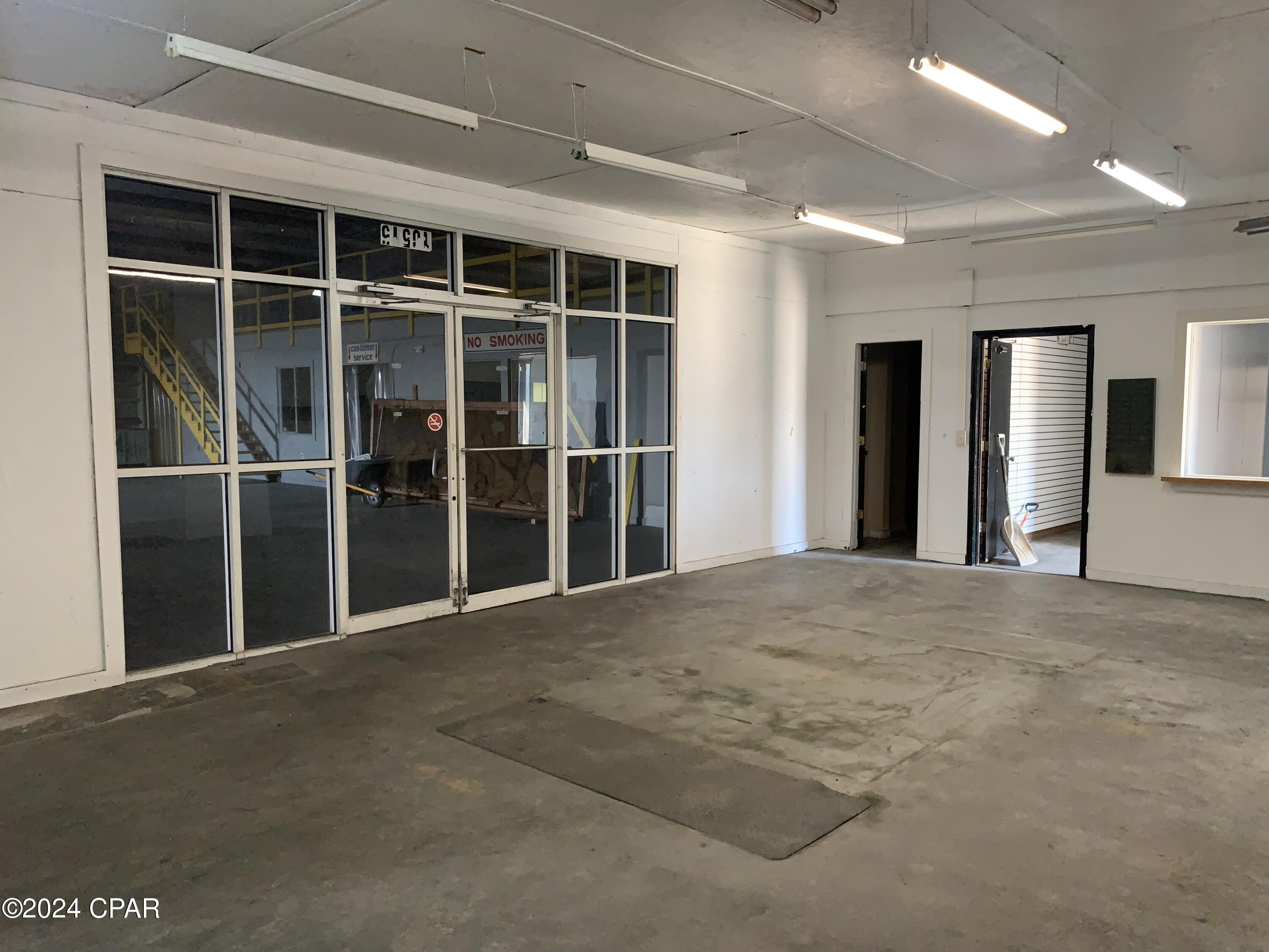 No Named Subdivision - Commercial Lease