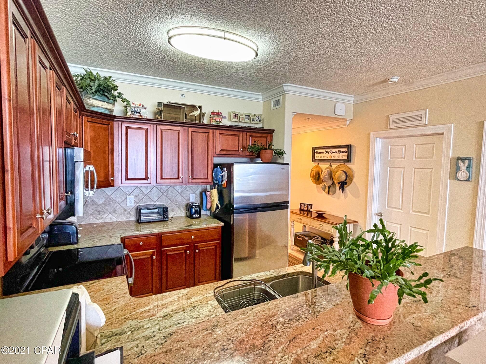 Tropic Winds - Residential