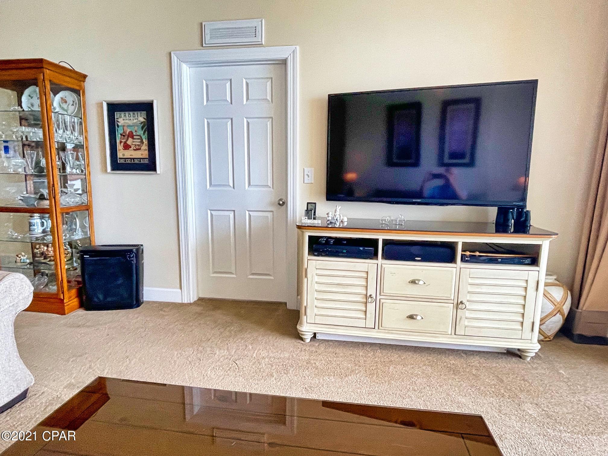 Tropic Winds - Residential