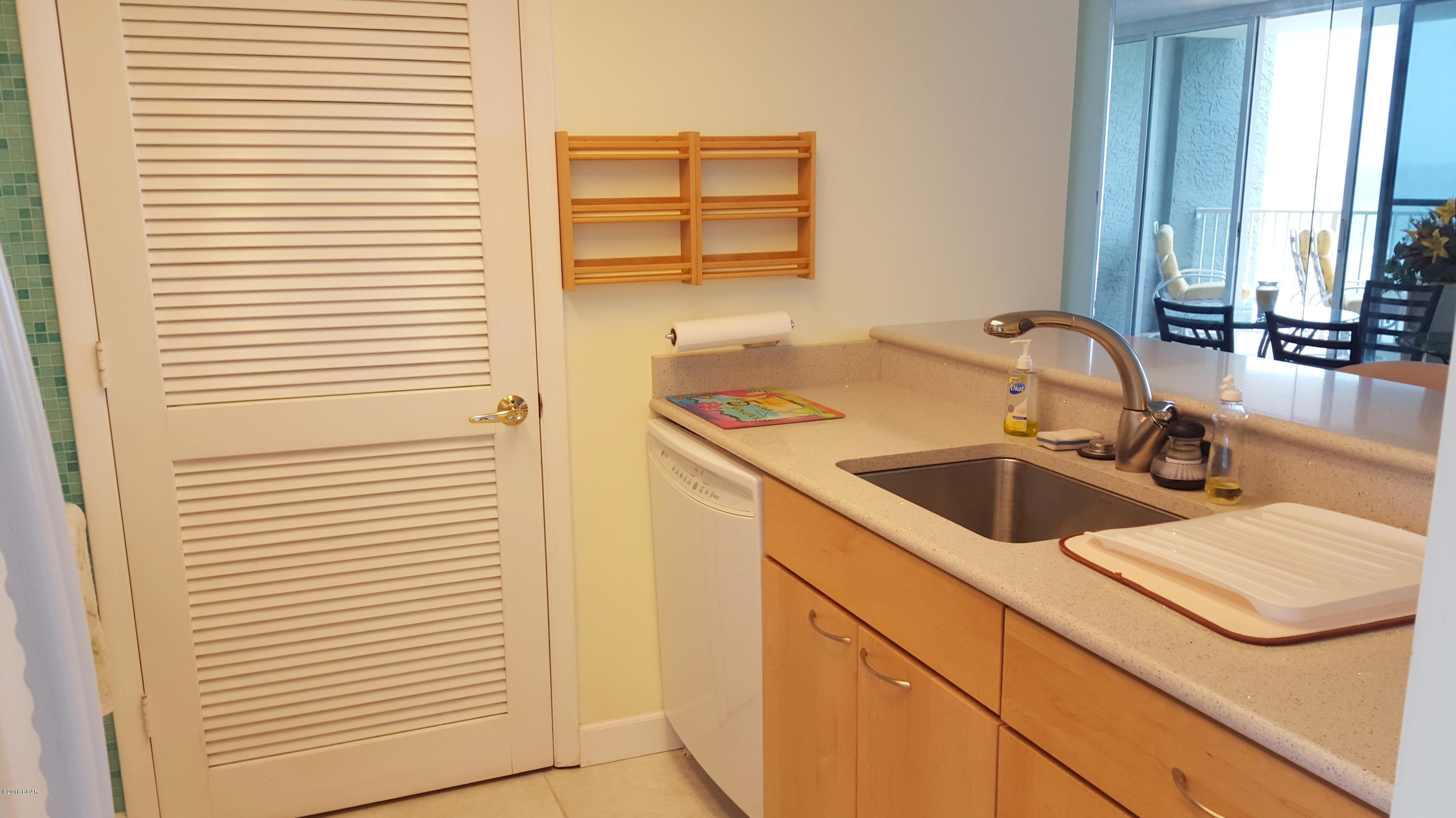 Long Beach Towers III - Residential