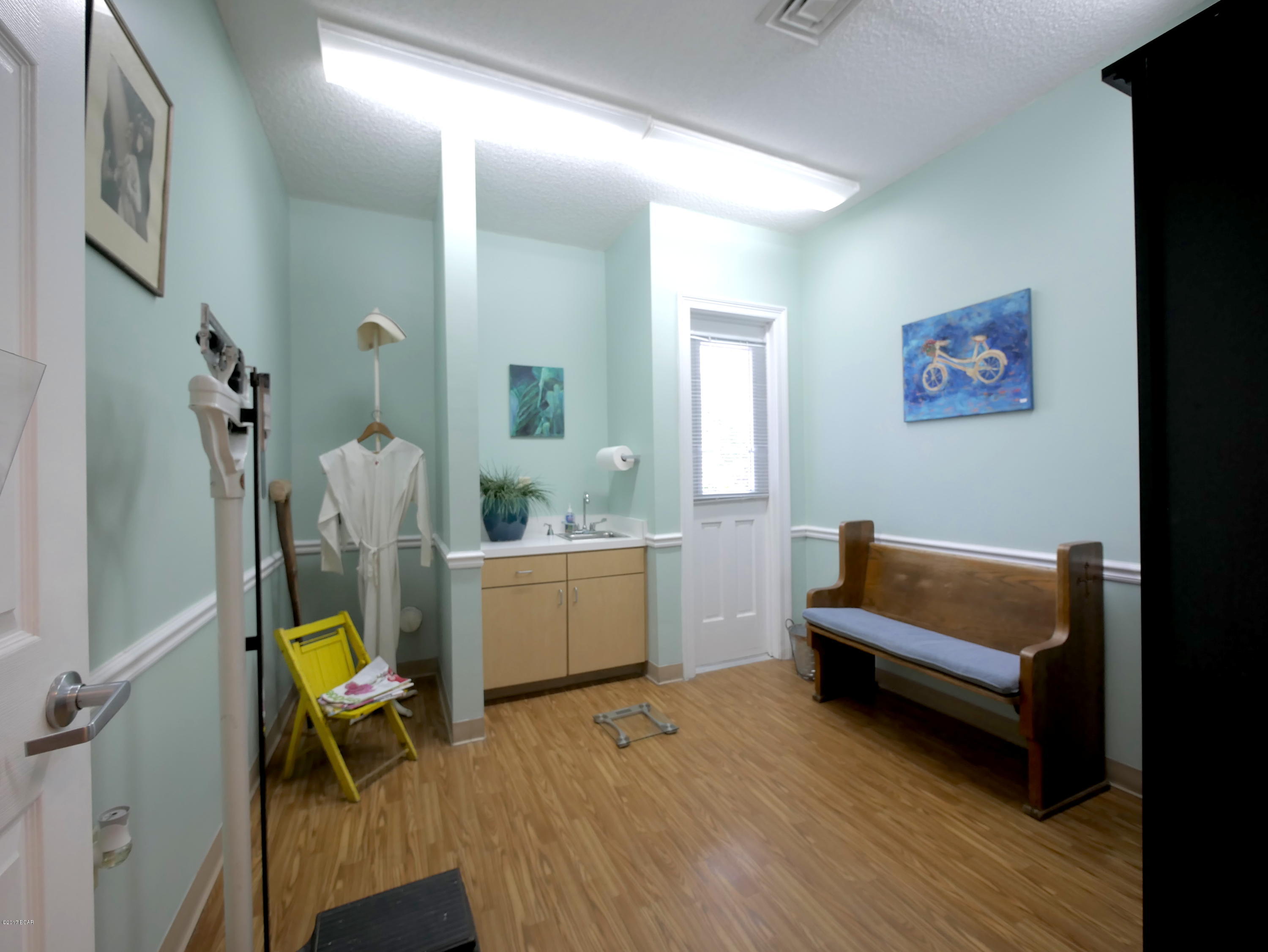 [No Recorded Subdiv] - Commercial Sale