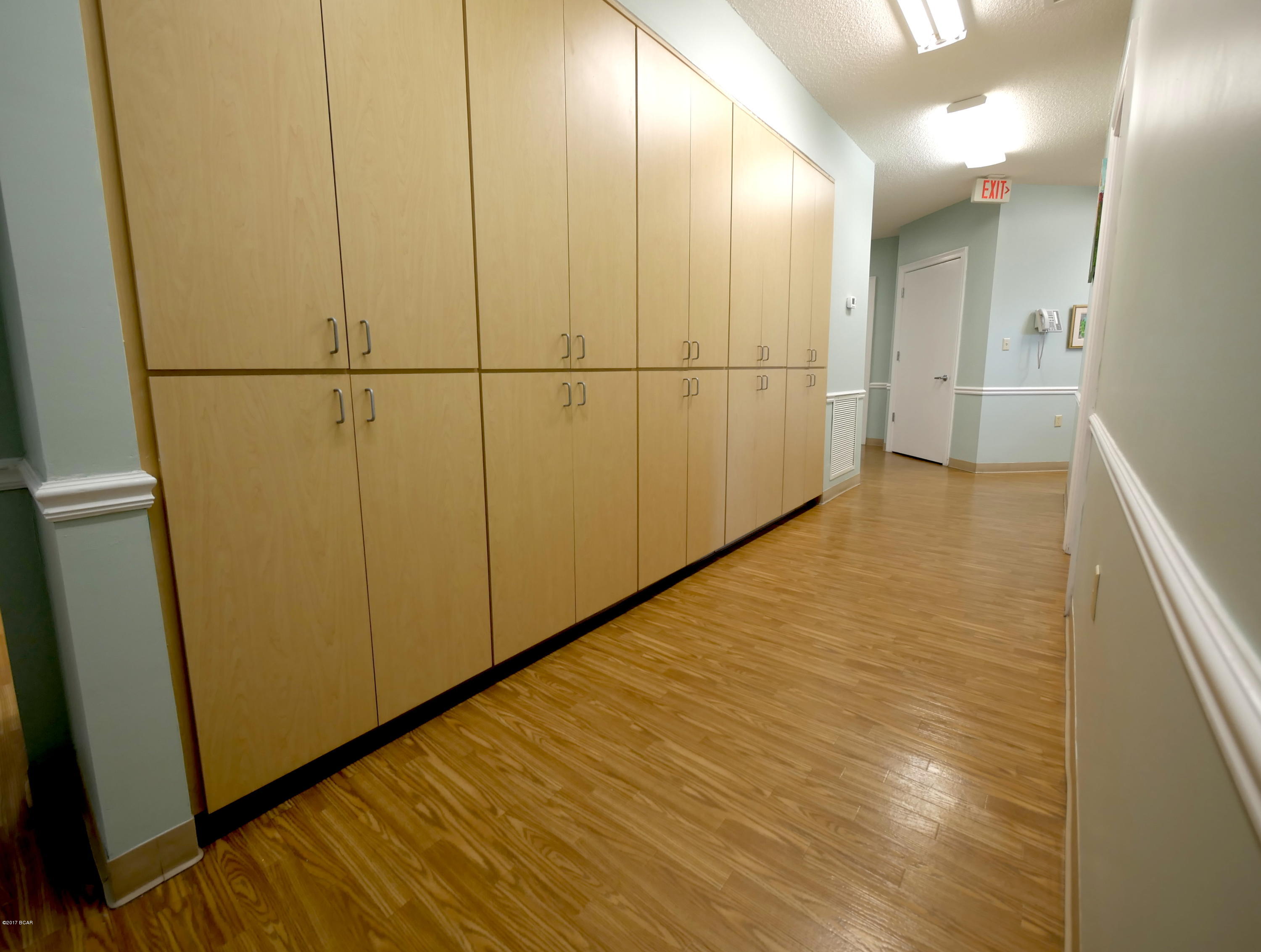 [No Recorded Subdiv] - Commercial Sale