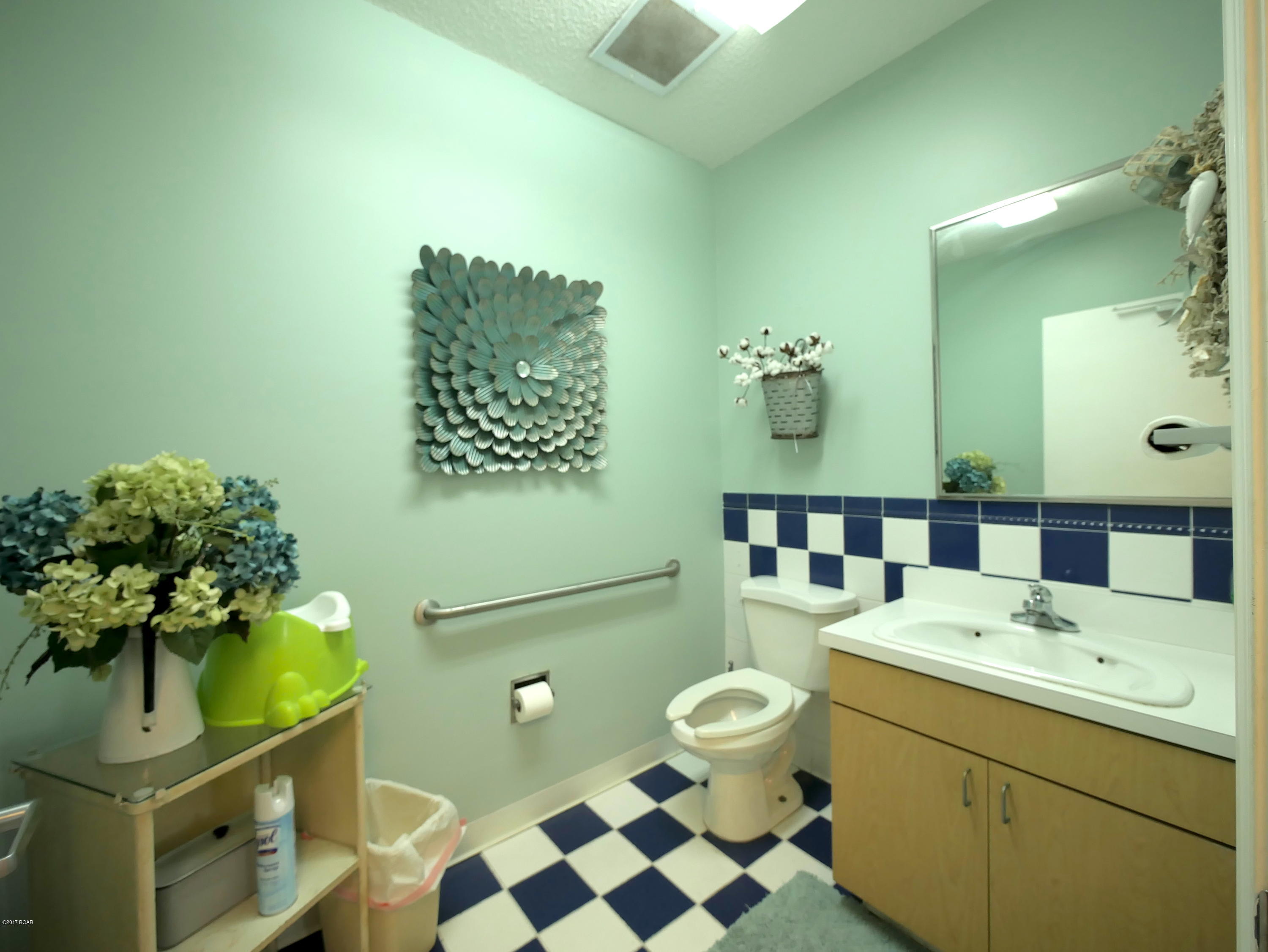 [No Recorded Subdiv] - Commercial Sale