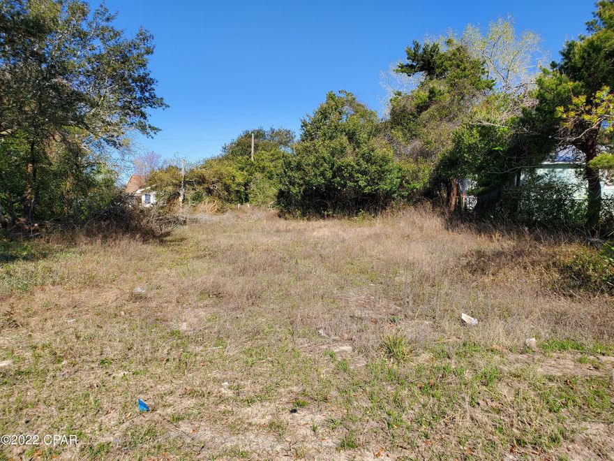 West End LAGUNA BEACH Lot and 1/2. Cleared and ready to build. 45 height restriction, possible gulf views! Laguna Beach has it's own Dedicated Beach with an entrance at the end of the road, approx 2 1/2 blocks. This is a golf cart friendly community. Close to the Famous Thomas' Donuts and Carousel Market! Zoned R-2, Single Family, Duplex, Mfg (modular). Mobile Homes Not allowed. Buyer to verify all if important.