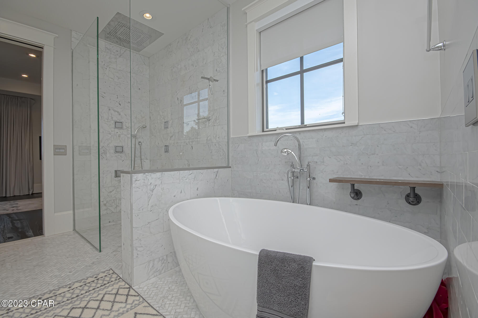 Lake Merial - Residential