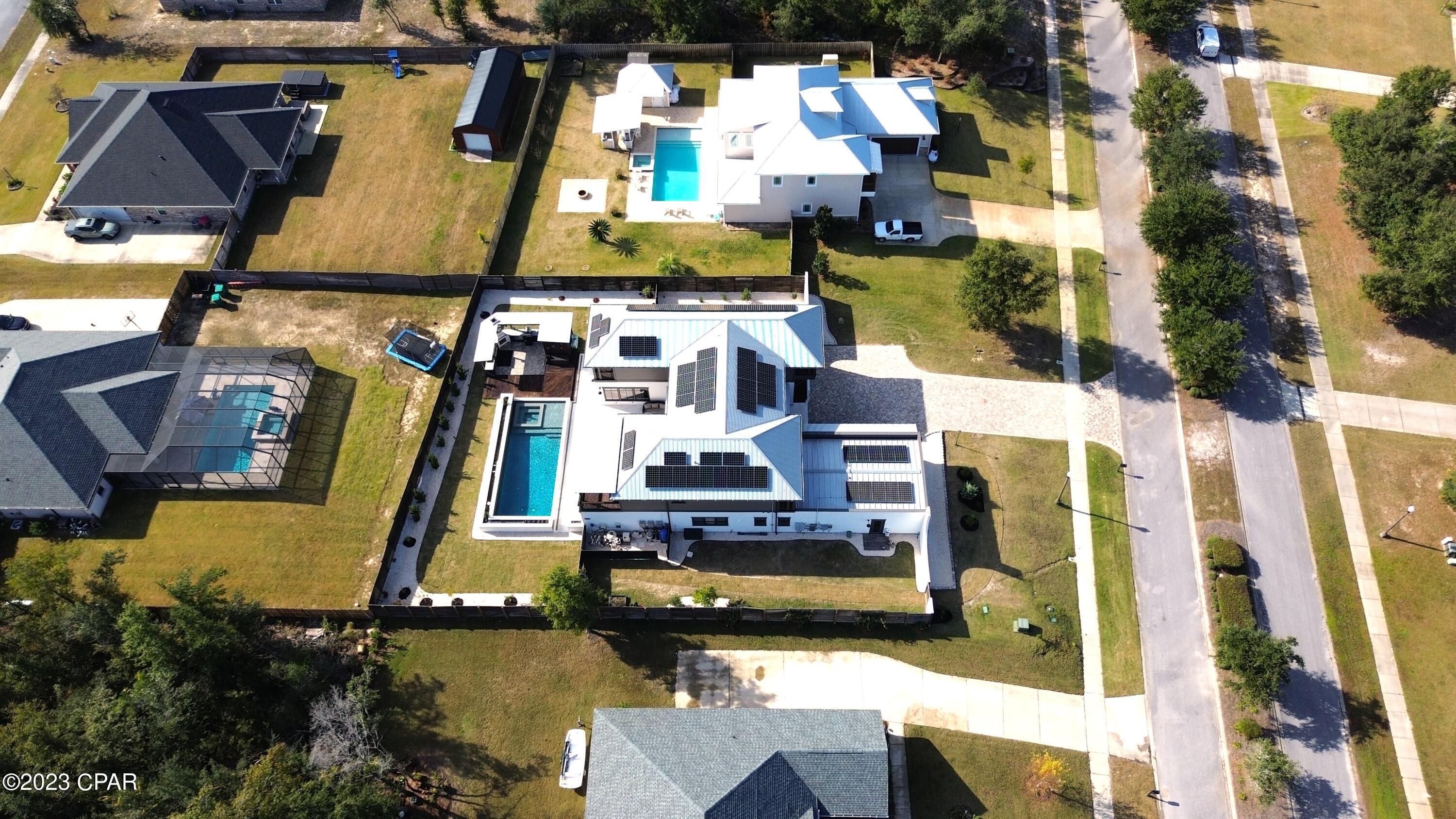 Lake Merial - Residential