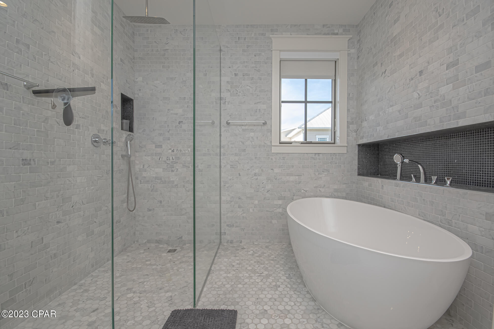 Lake Merial - Residential