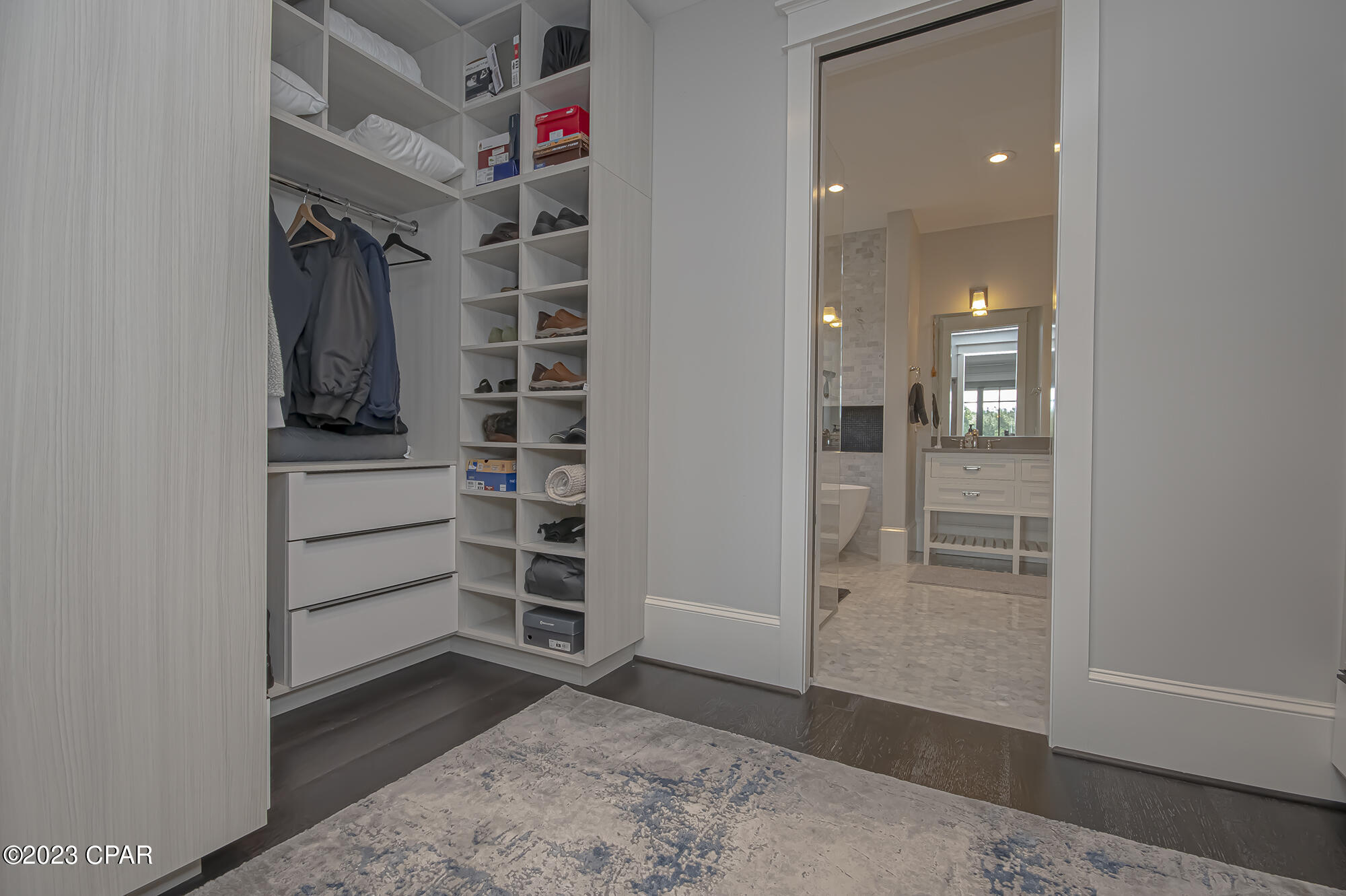 Lake Merial - Residential