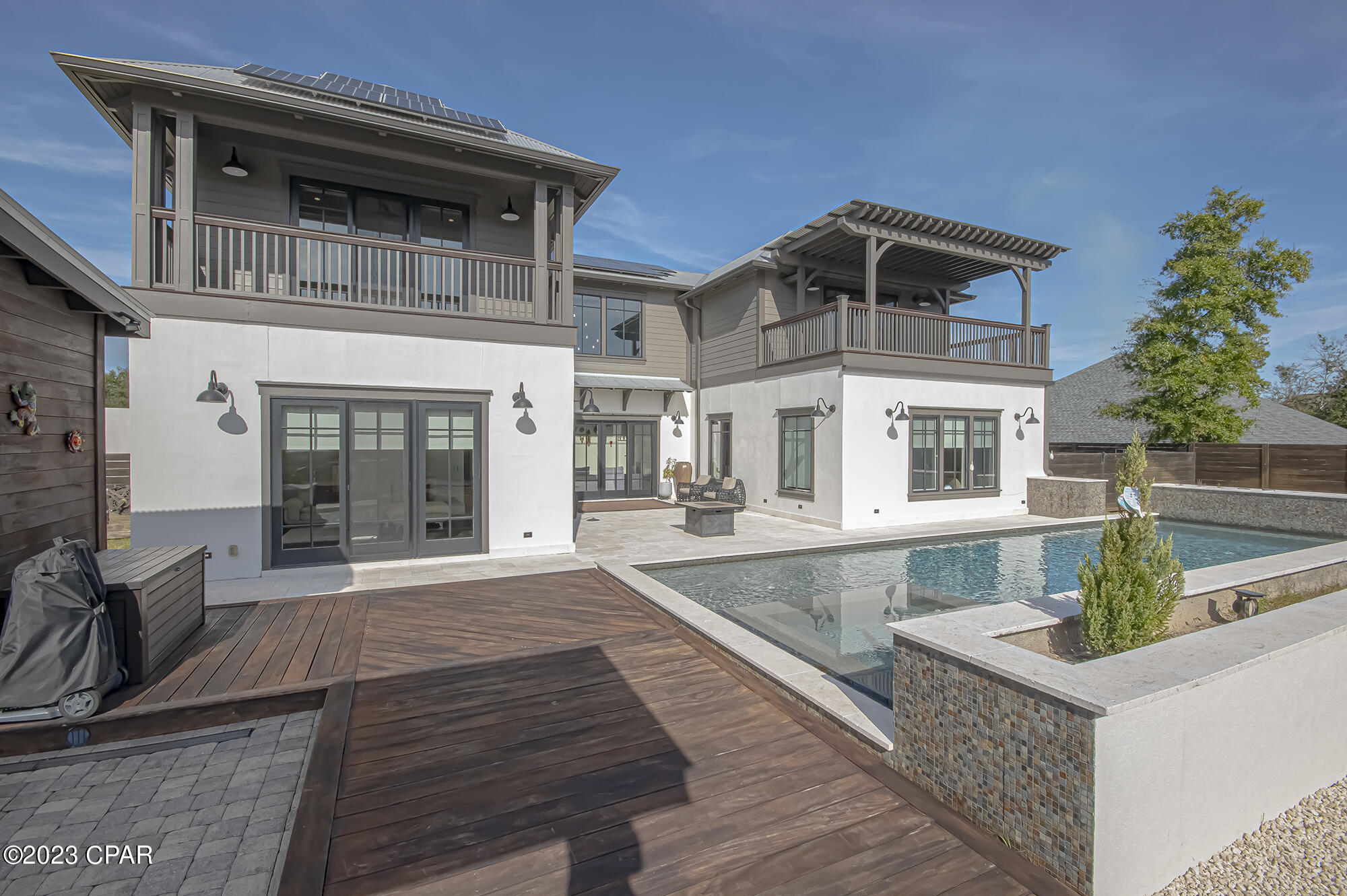 Lake Merial - Residential