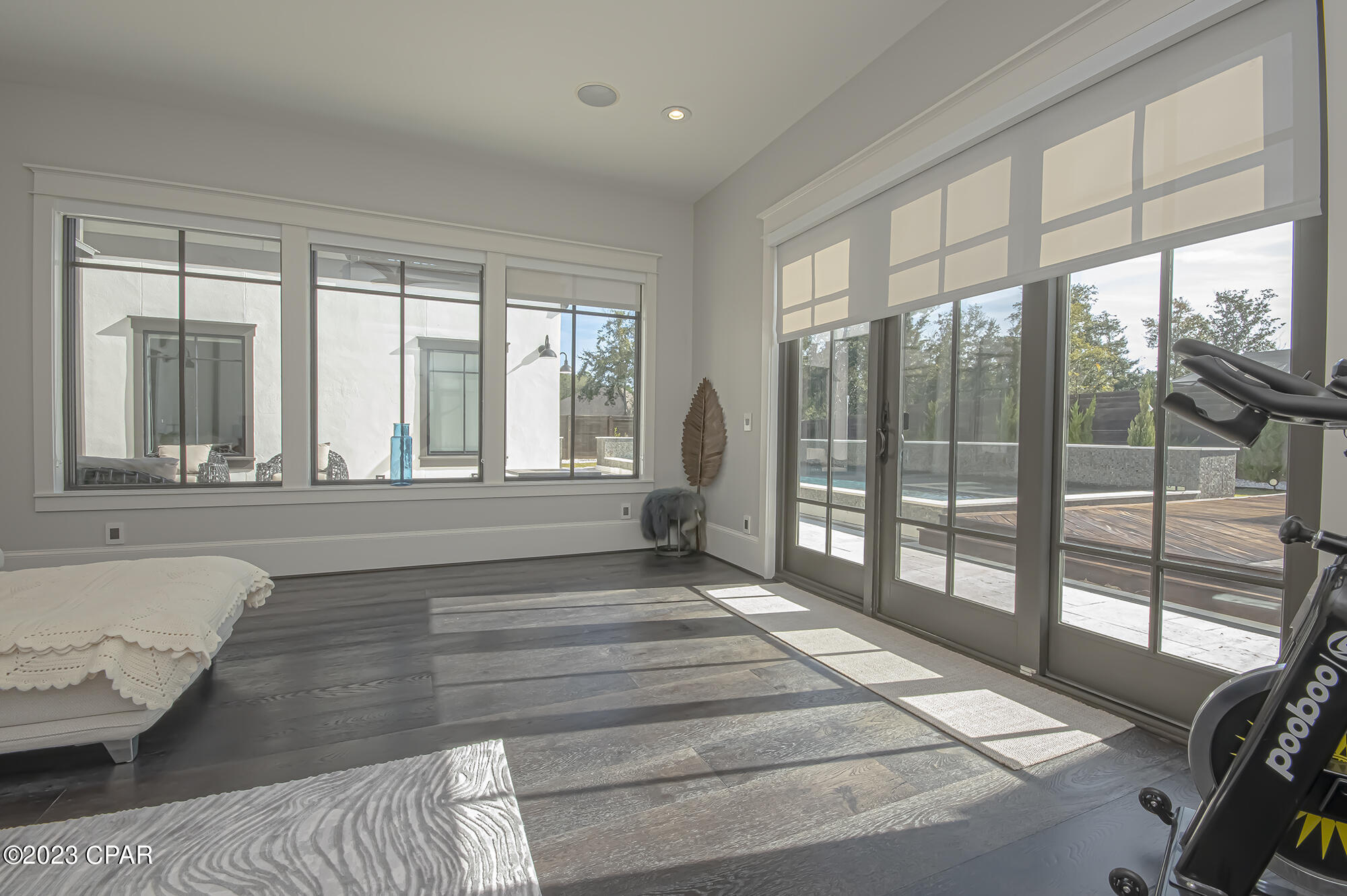 Lake Merial - Residential