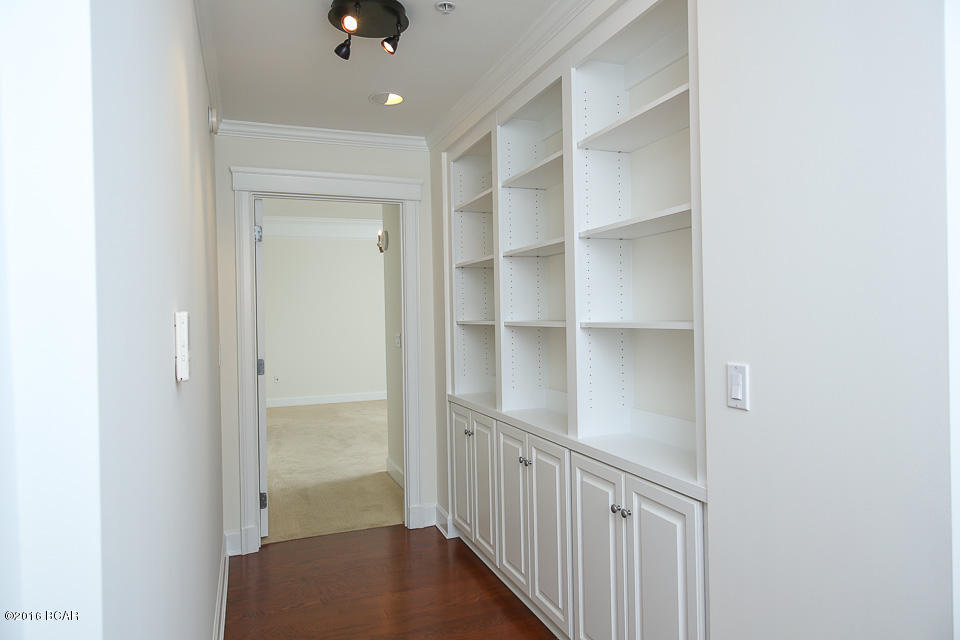 One Water Place At Kelly Plantation - Residential