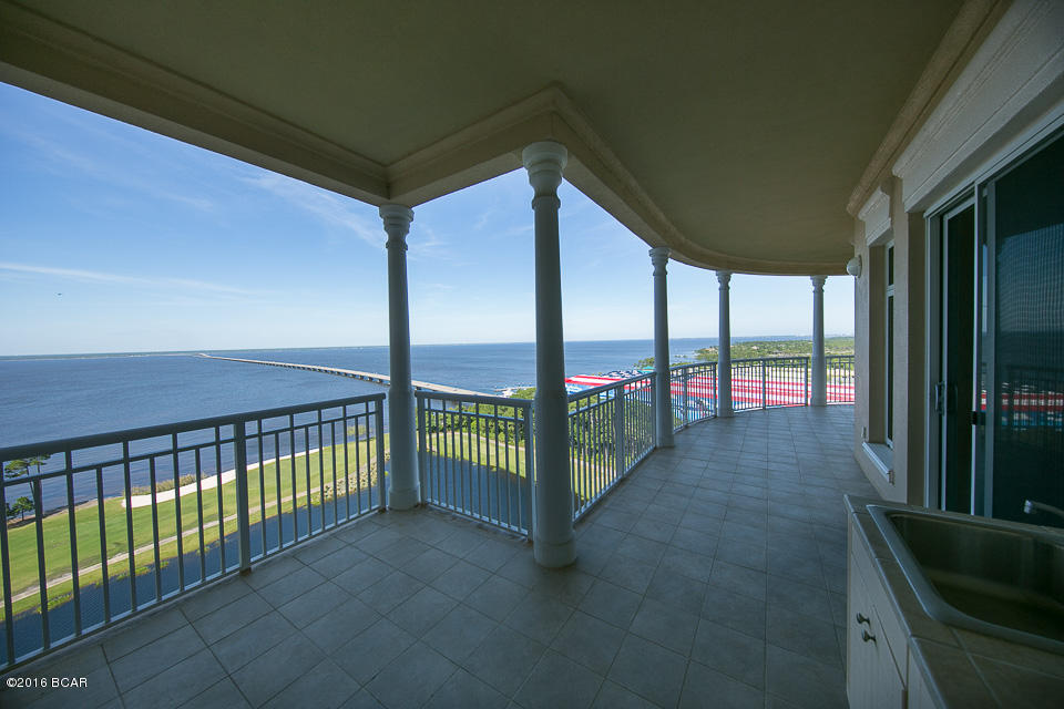 One Water Place At Kelly Plantation - Residential