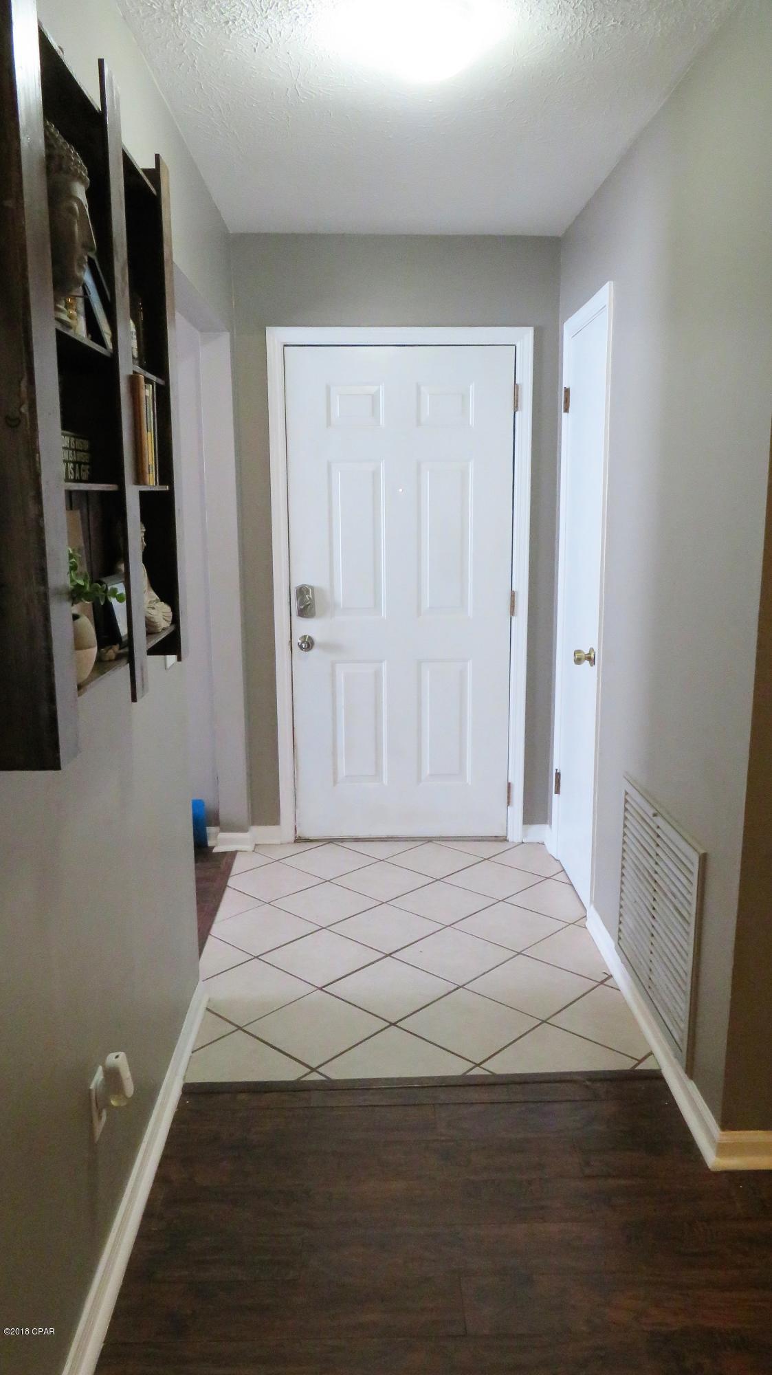 Shadow Bay Unit 2 Replat - Residential