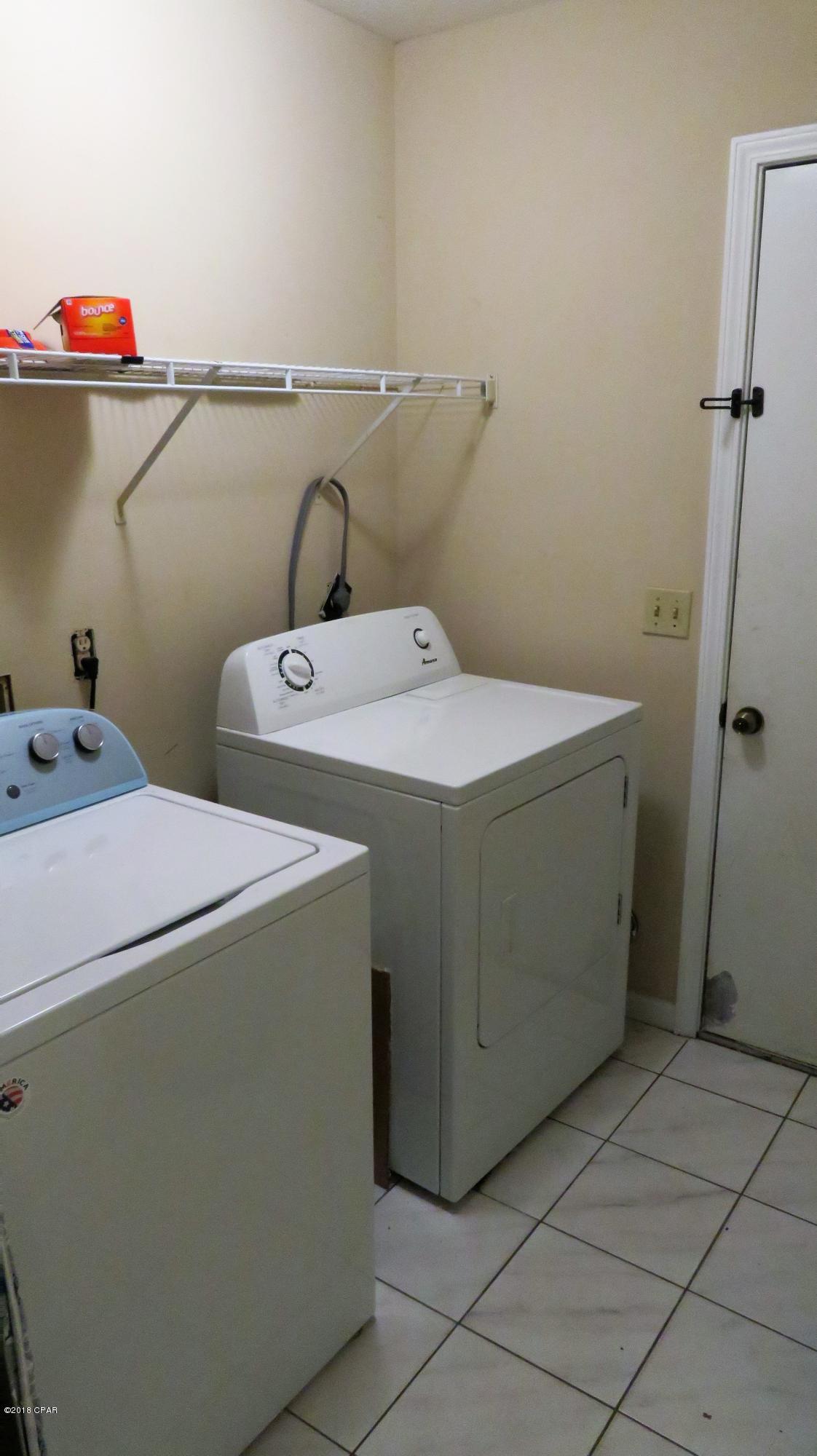 Shadow Bay Unit 2 Replat - Residential