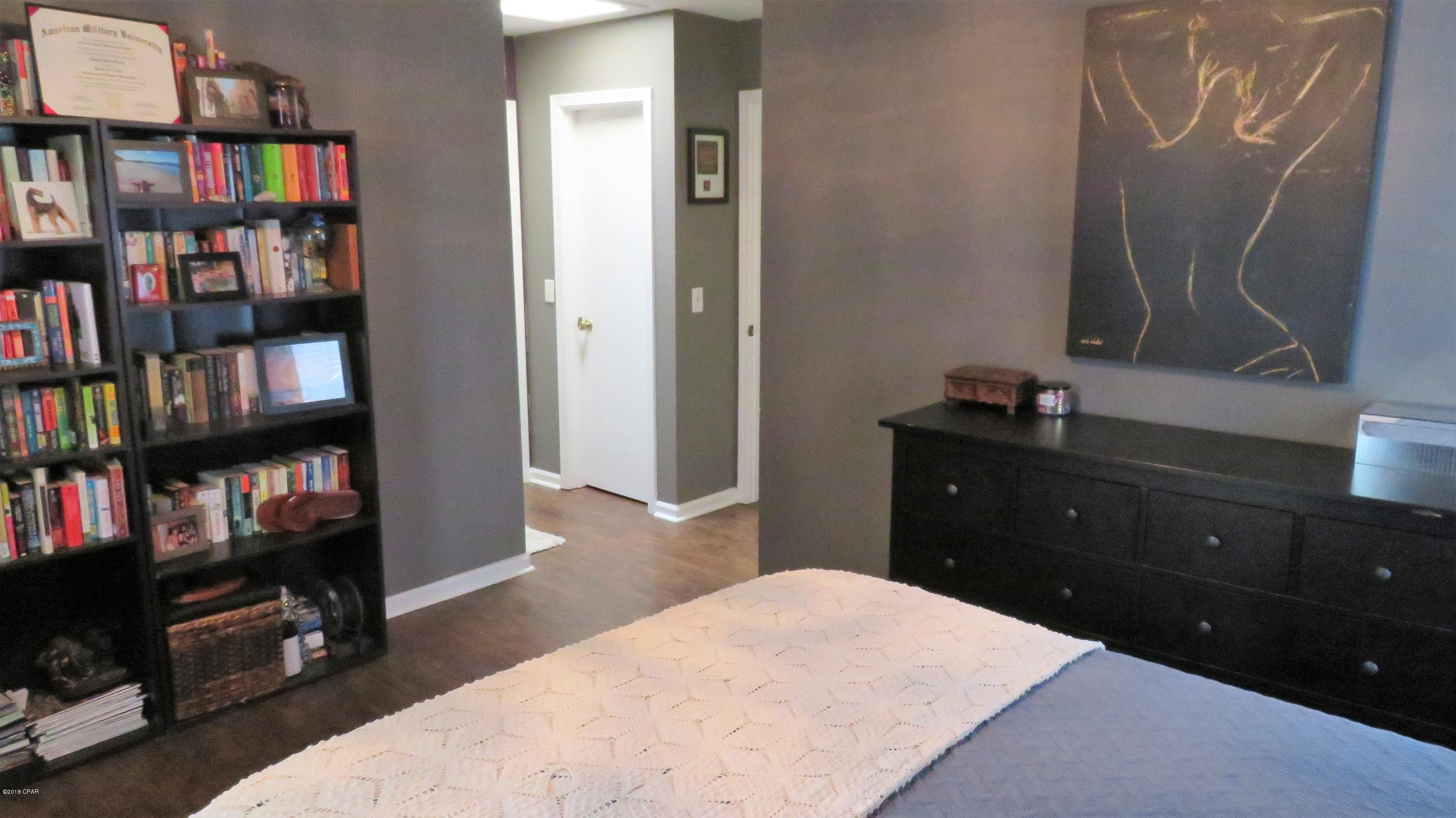 Shadow Bay Unit 2 Replat - Residential