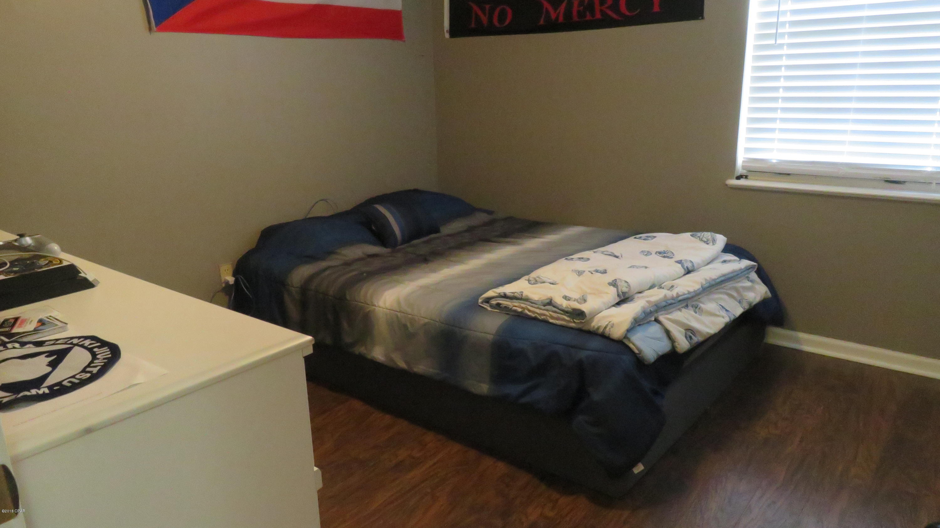 Shadow Bay Unit 2 Replat - Residential