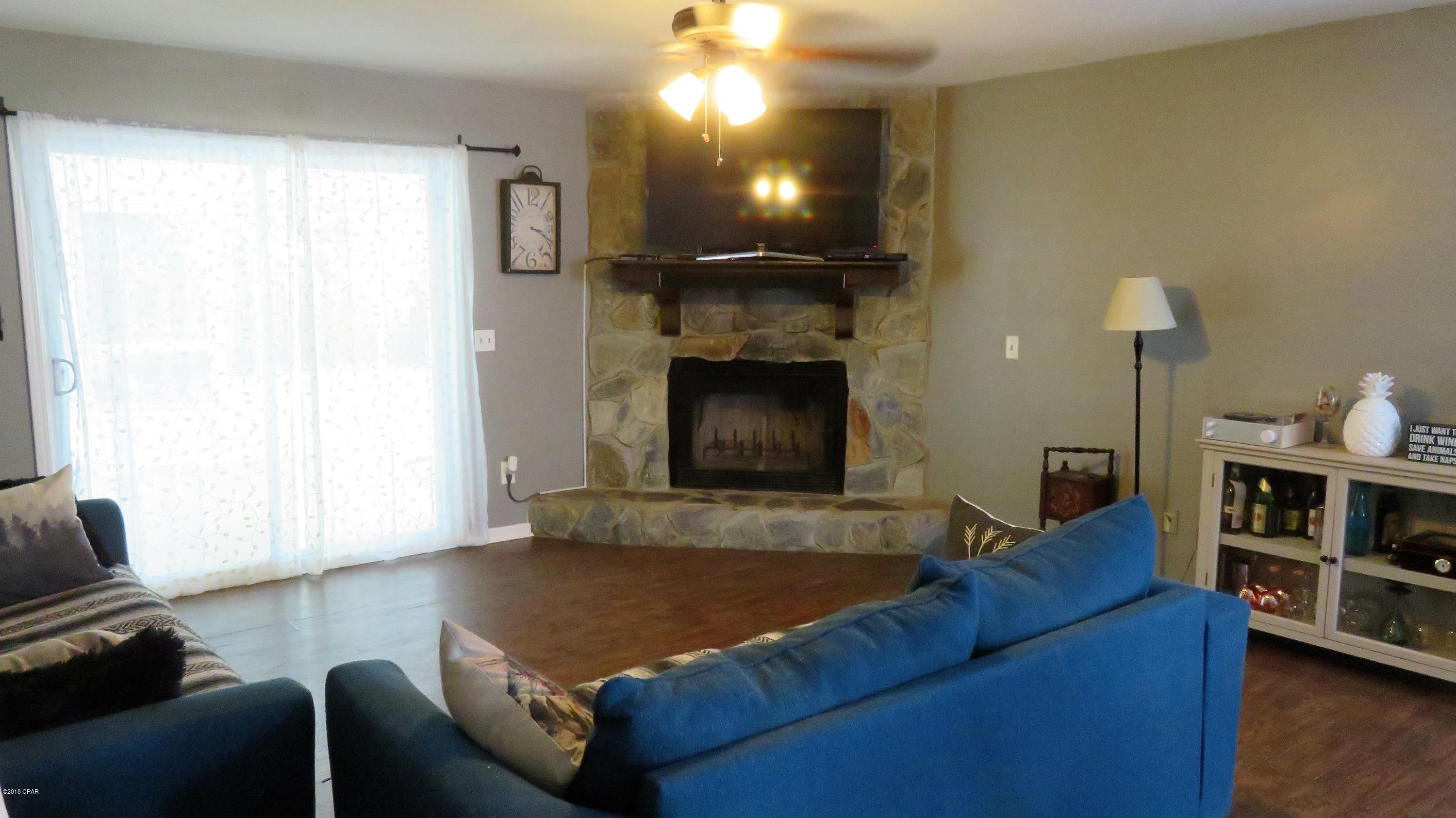 Shadow Bay Unit 2 Replat - Residential