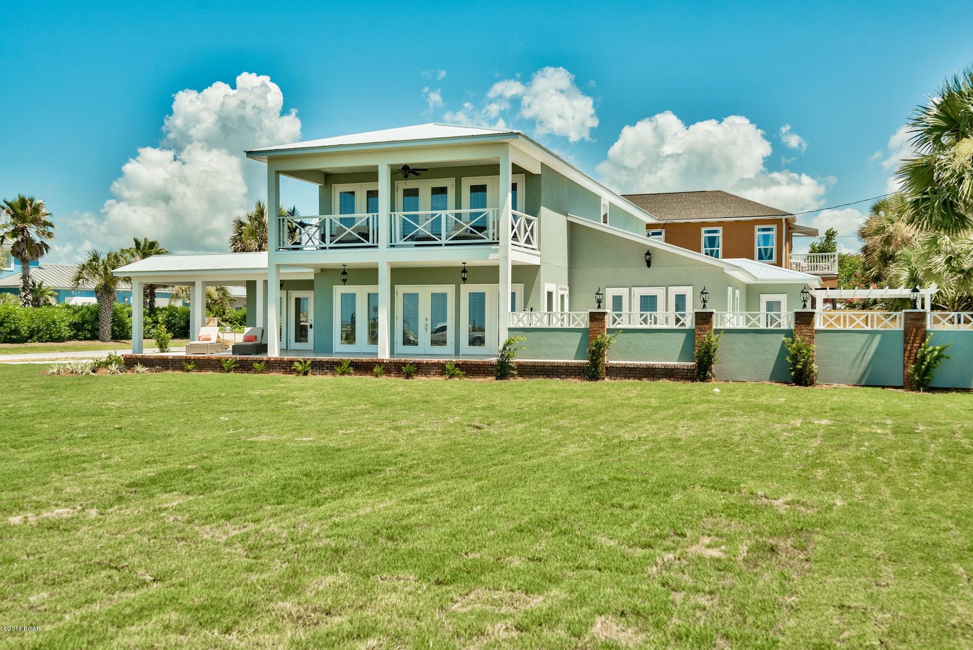 Santa Monica Beach - Residential