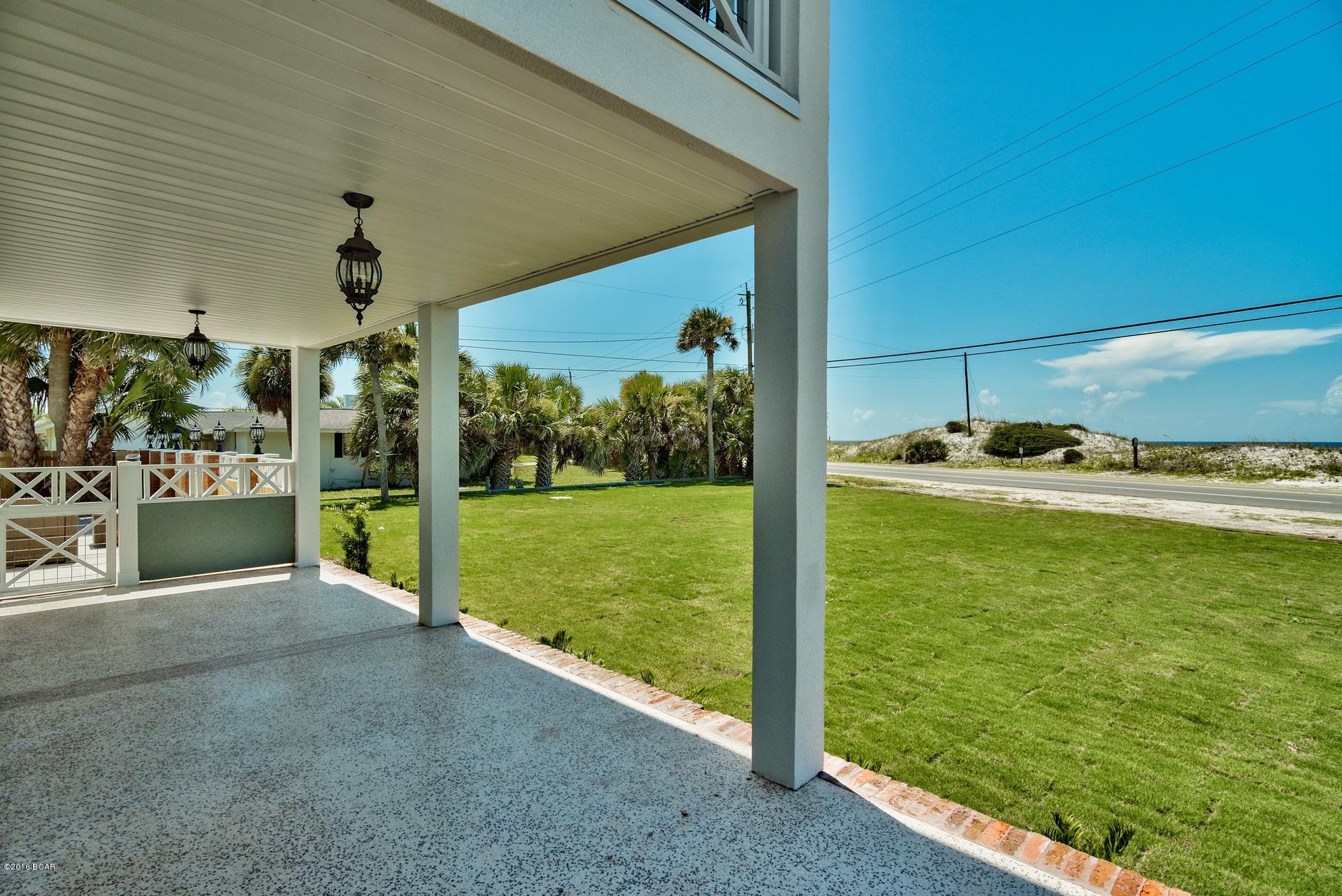 Santa Monica Beach - Residential