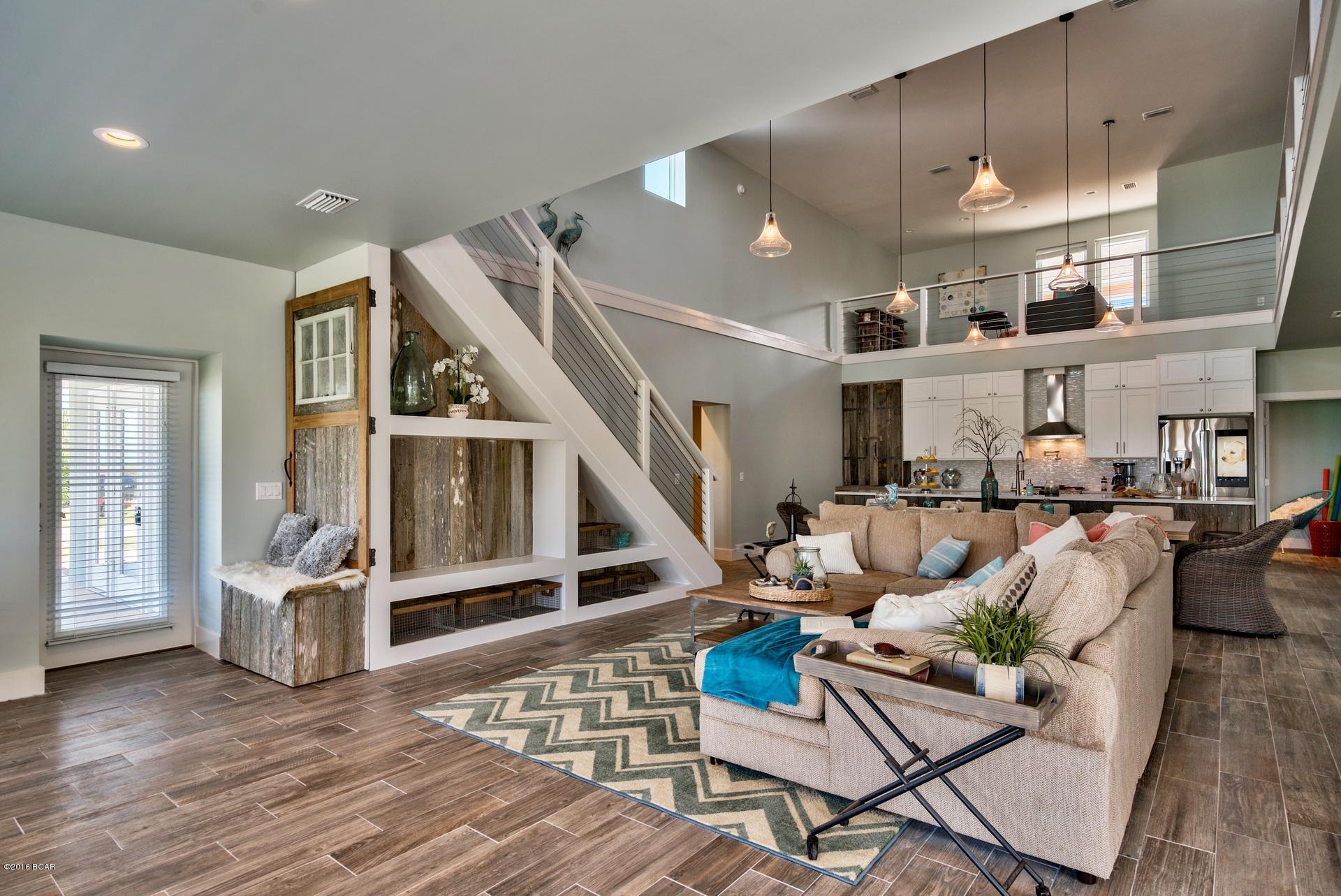 Santa Monica Beach - Residential