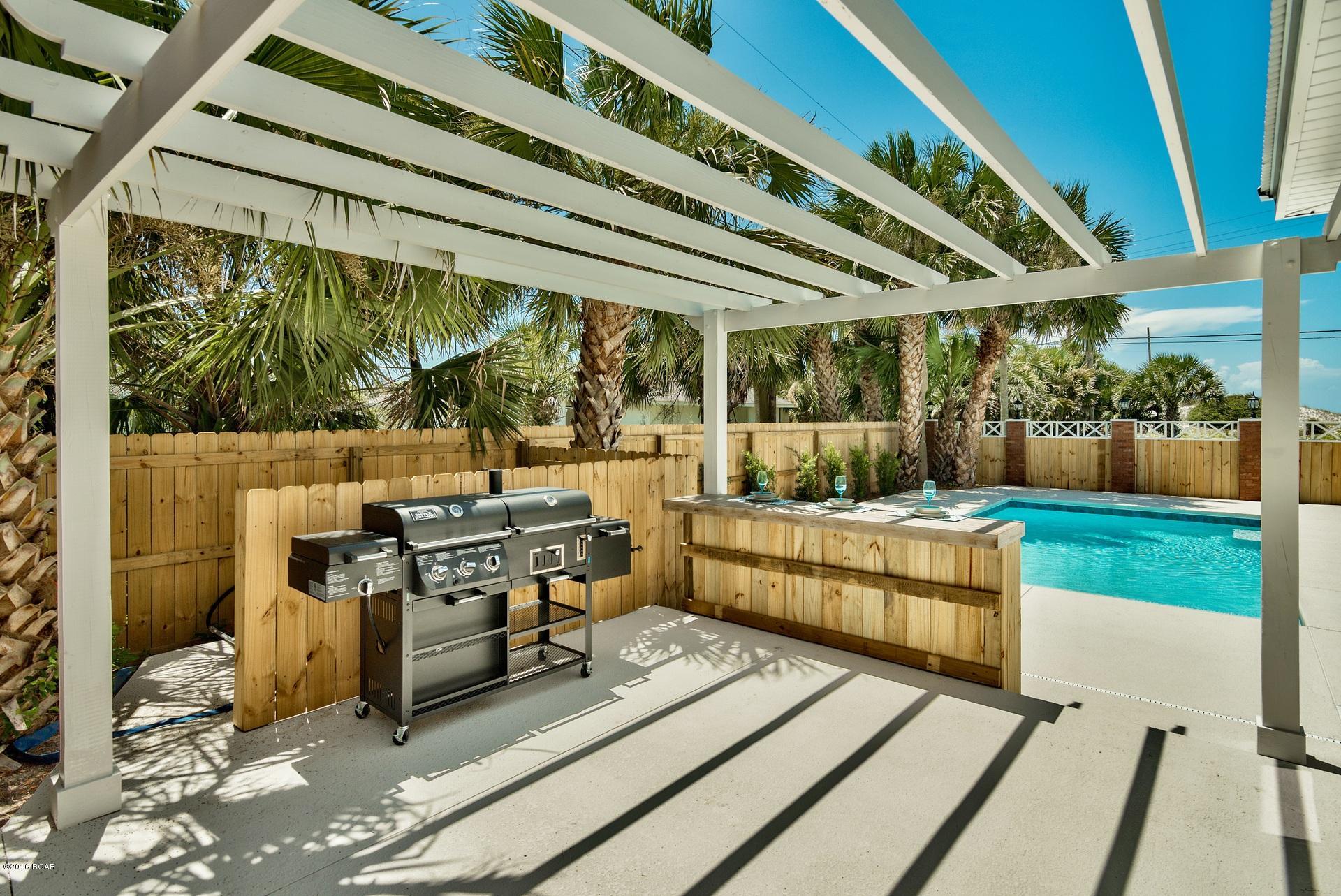 Santa Monica Beach - Residential