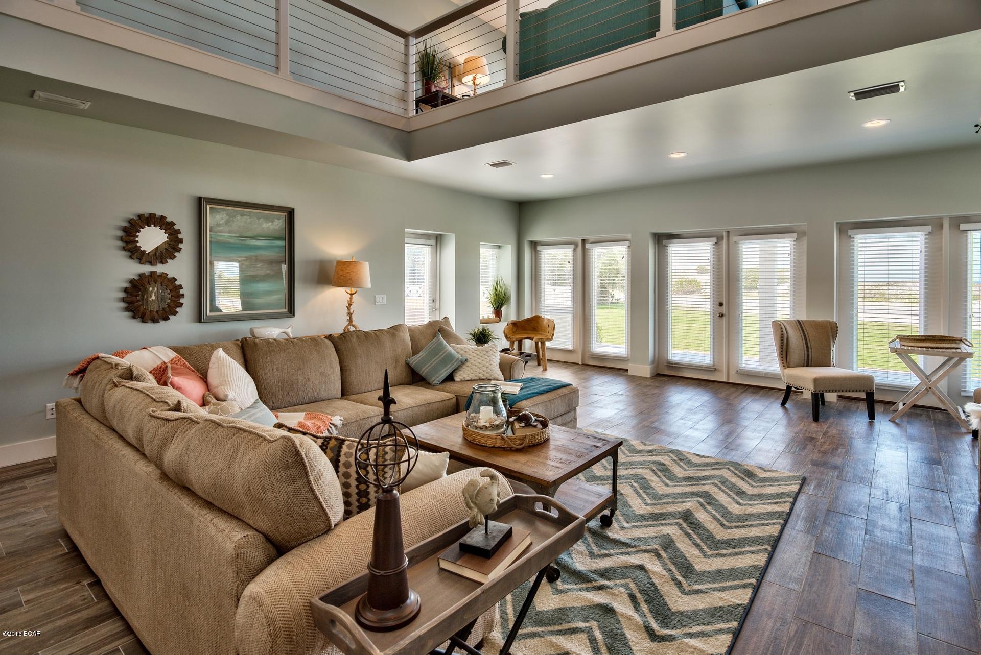 Santa Monica Beach - Residential