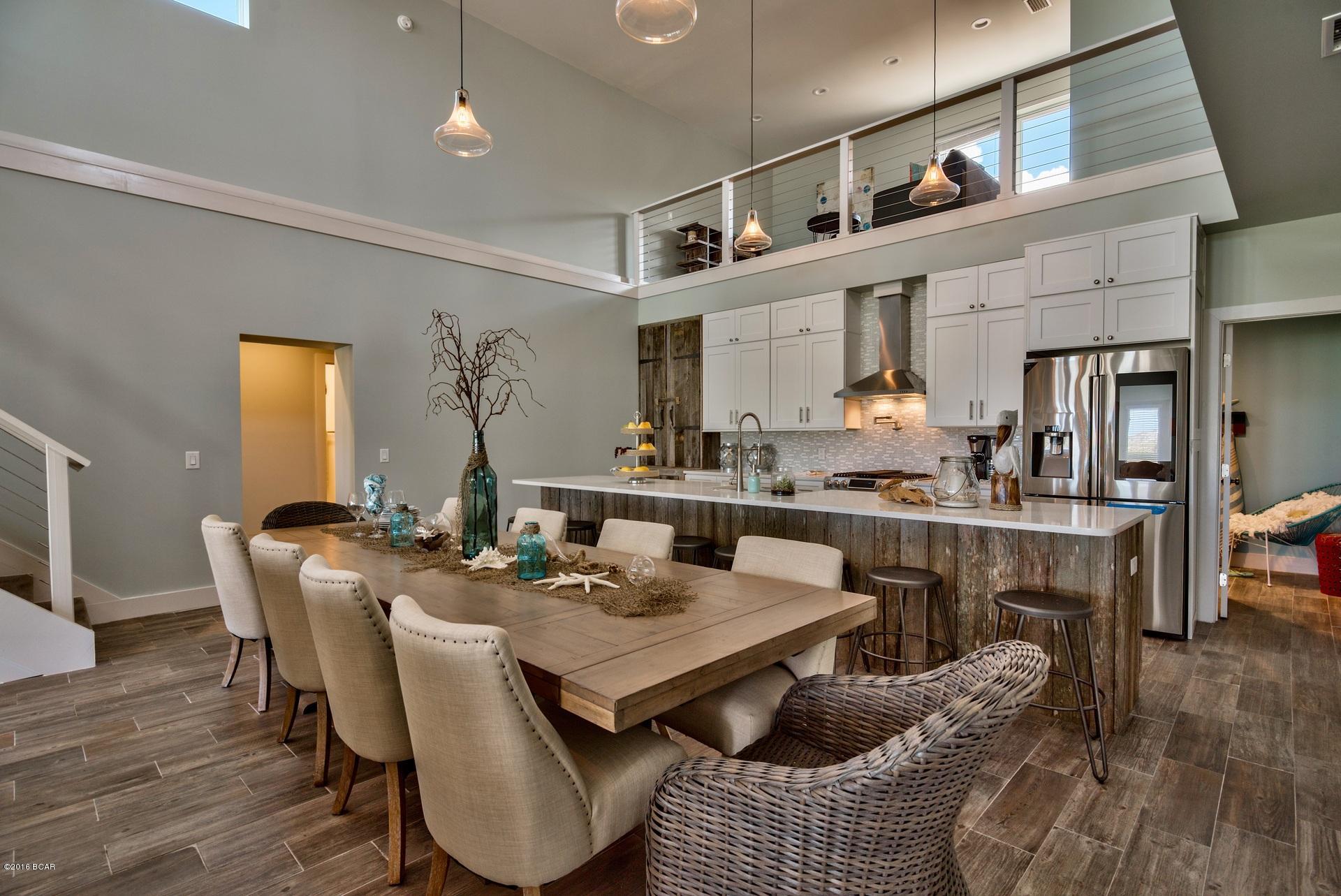 Santa Monica Beach - Residential