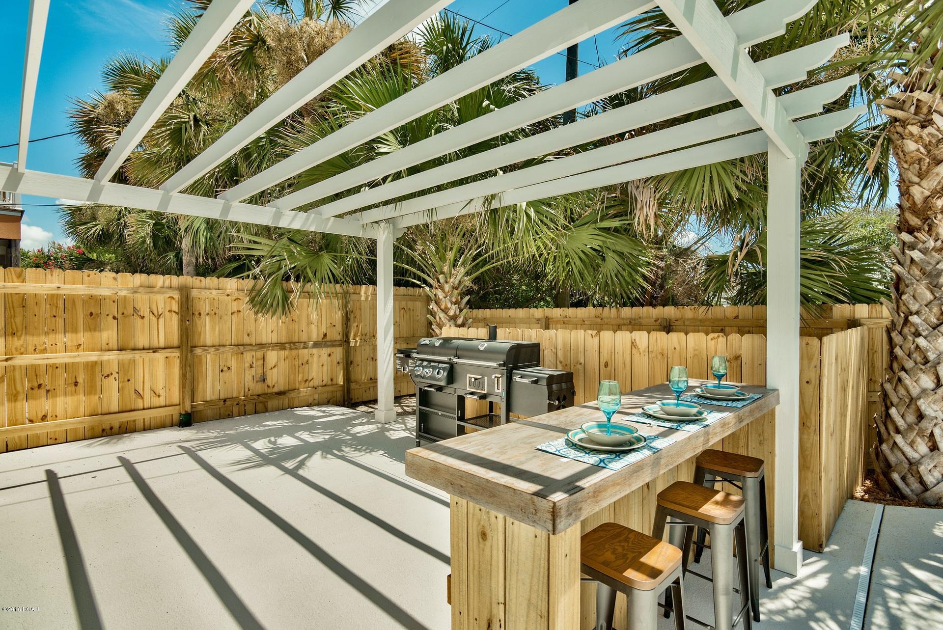 Santa Monica Beach - Residential