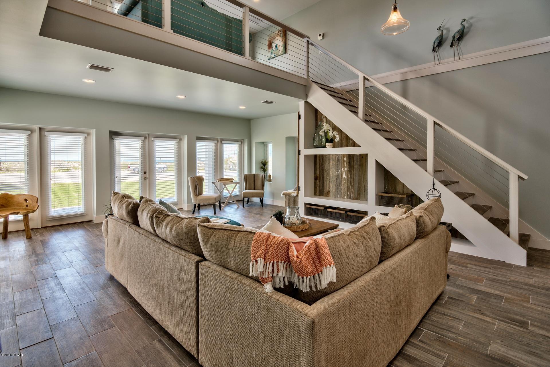 Santa Monica Beach - Residential