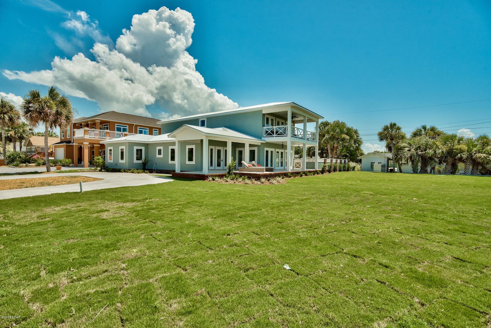 Santa Monica Beach - Residential