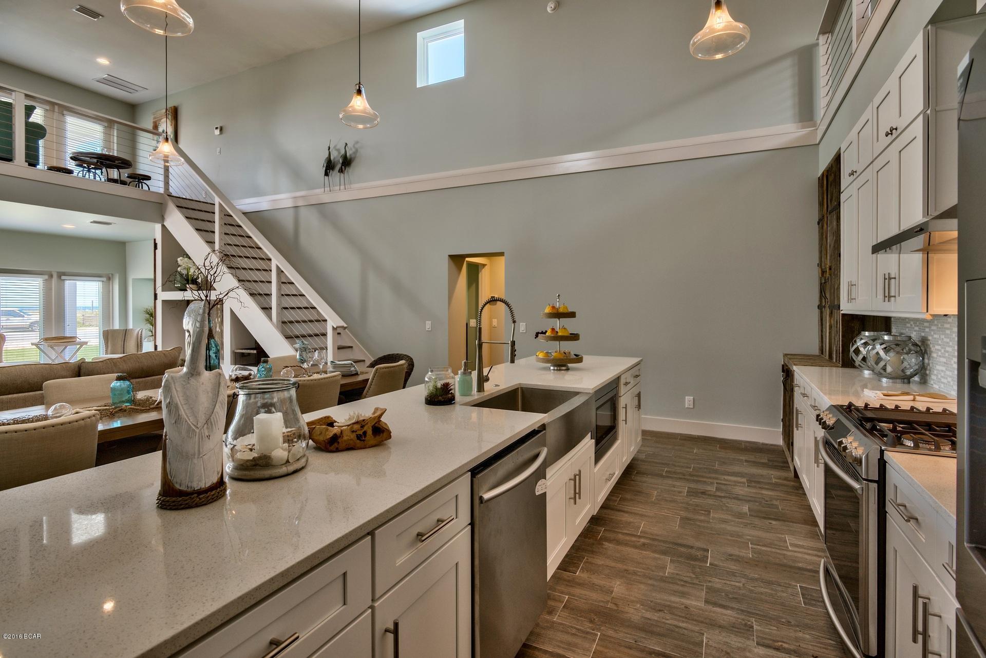 Santa Monica Beach - Residential