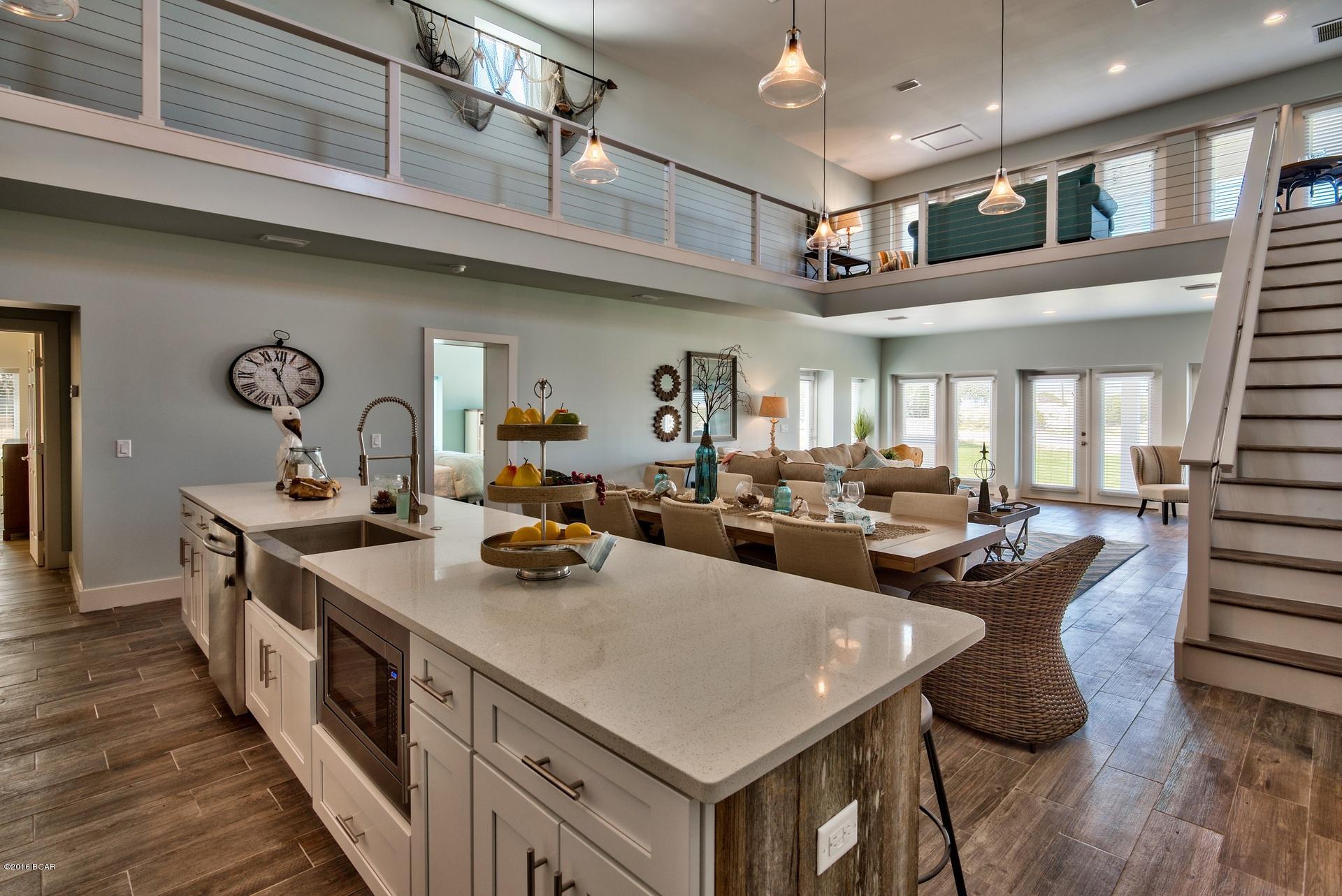 Santa Monica Beach - Residential