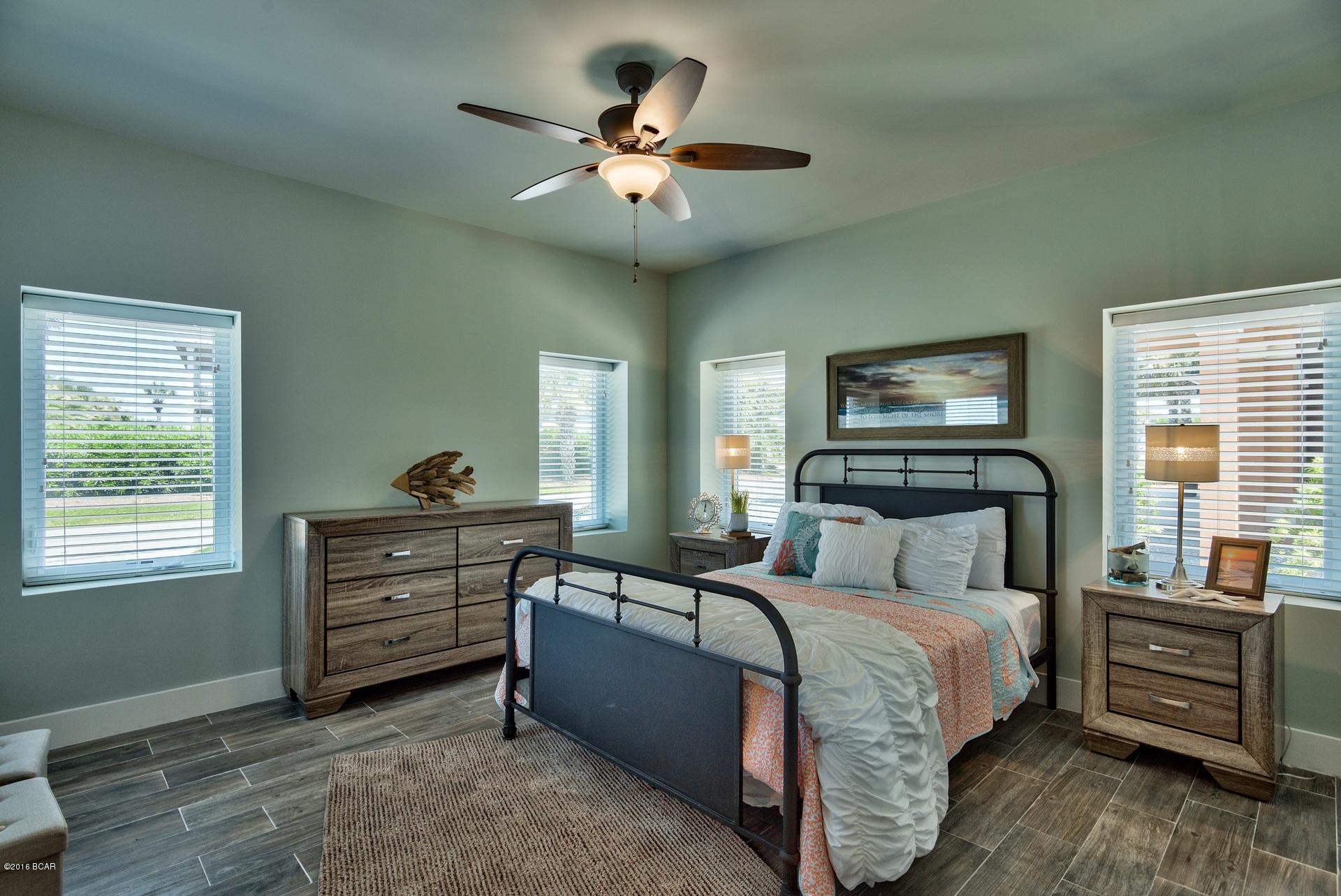 Santa Monica Beach - Residential