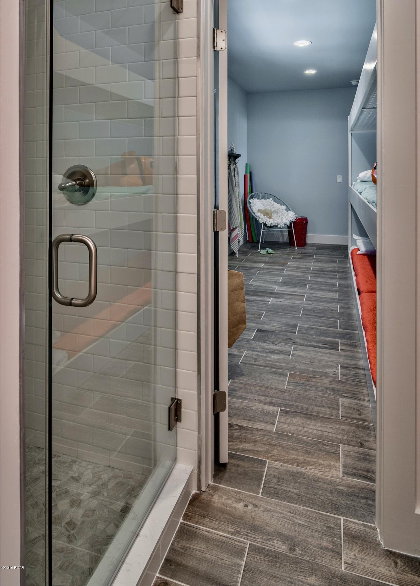 Santa Monica Beach - Residential